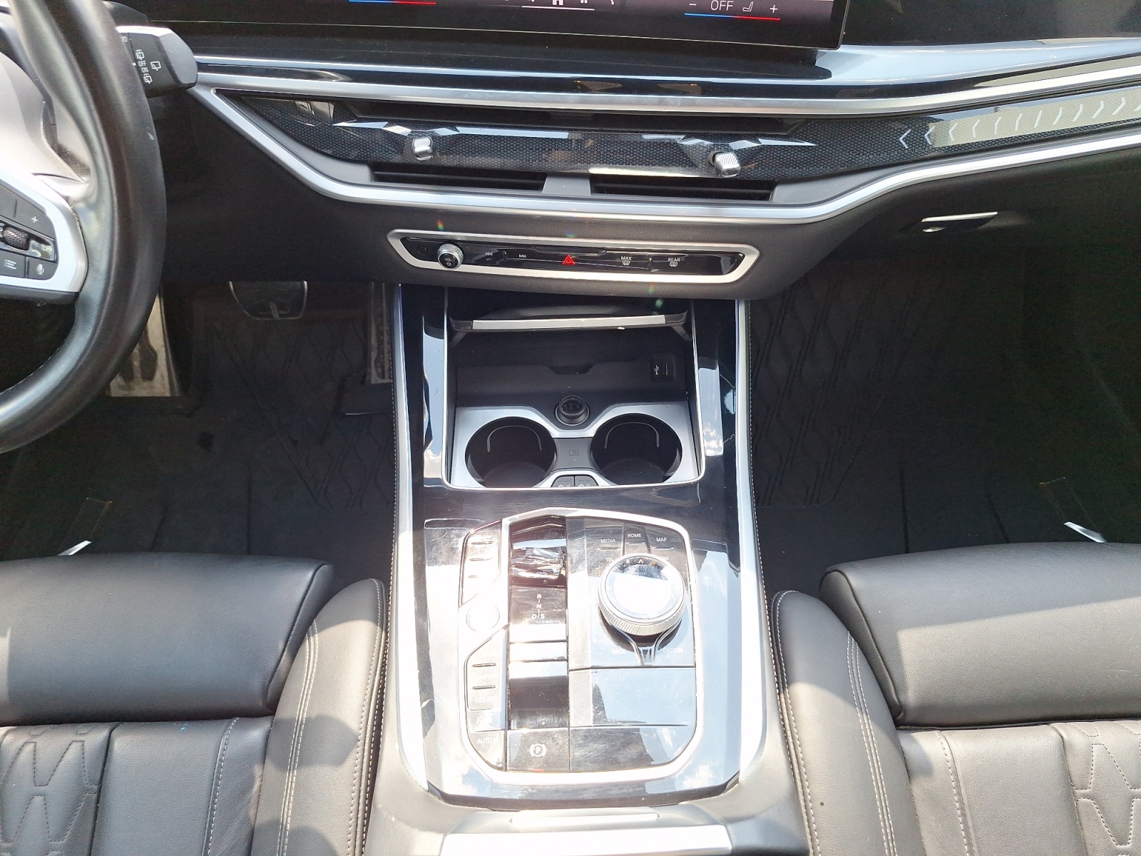 BMW X5 2023 — imagine 11
