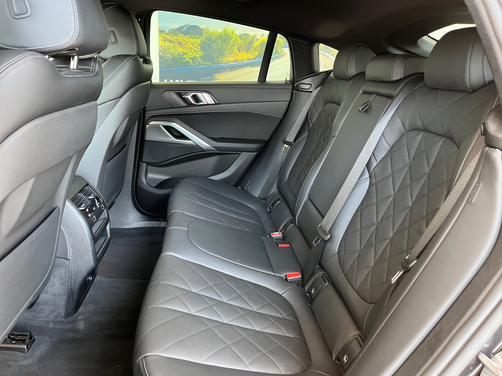 BMW X6 2022 — imagine 32