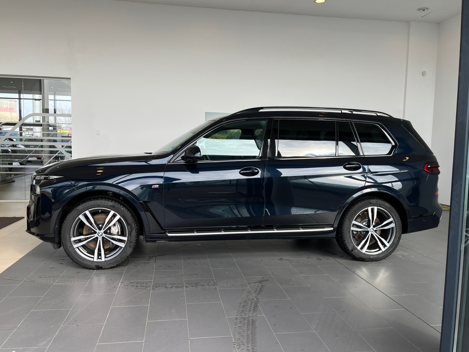 BMW X7 2025 — imagine 3