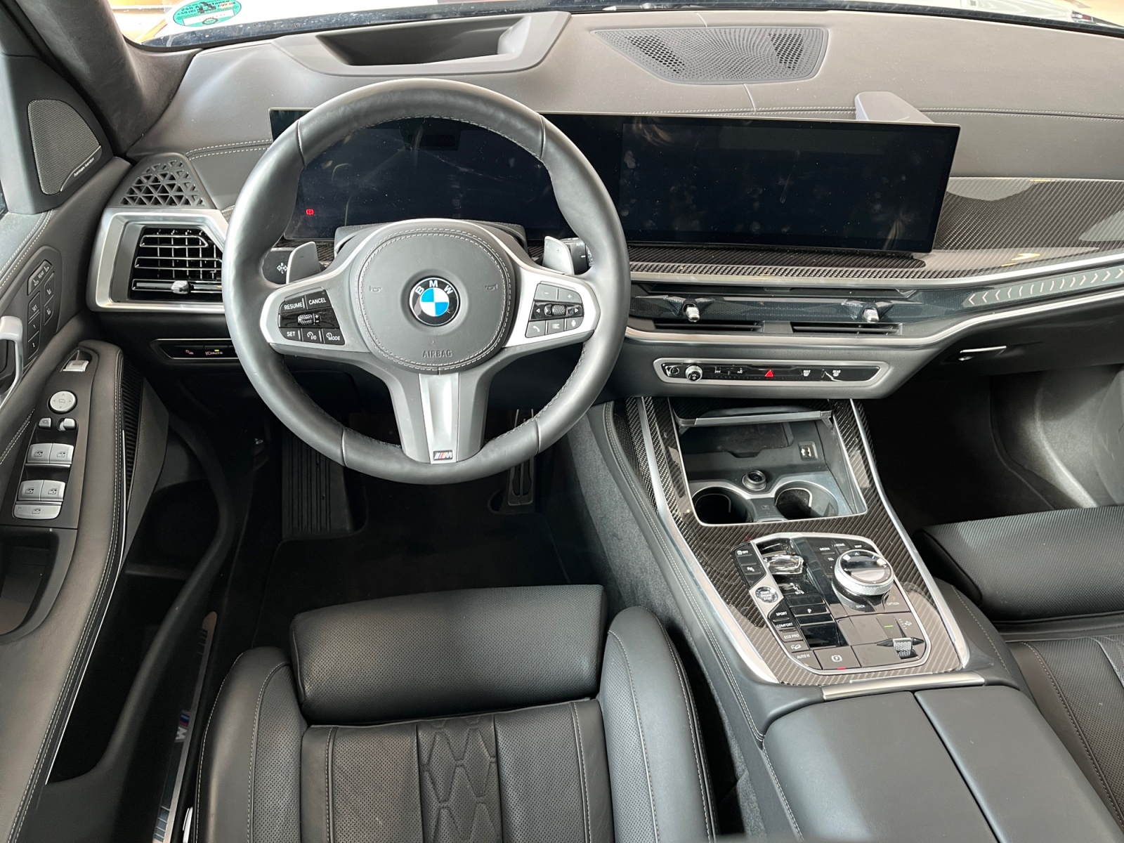 BMW X7 2025 — imagine 10