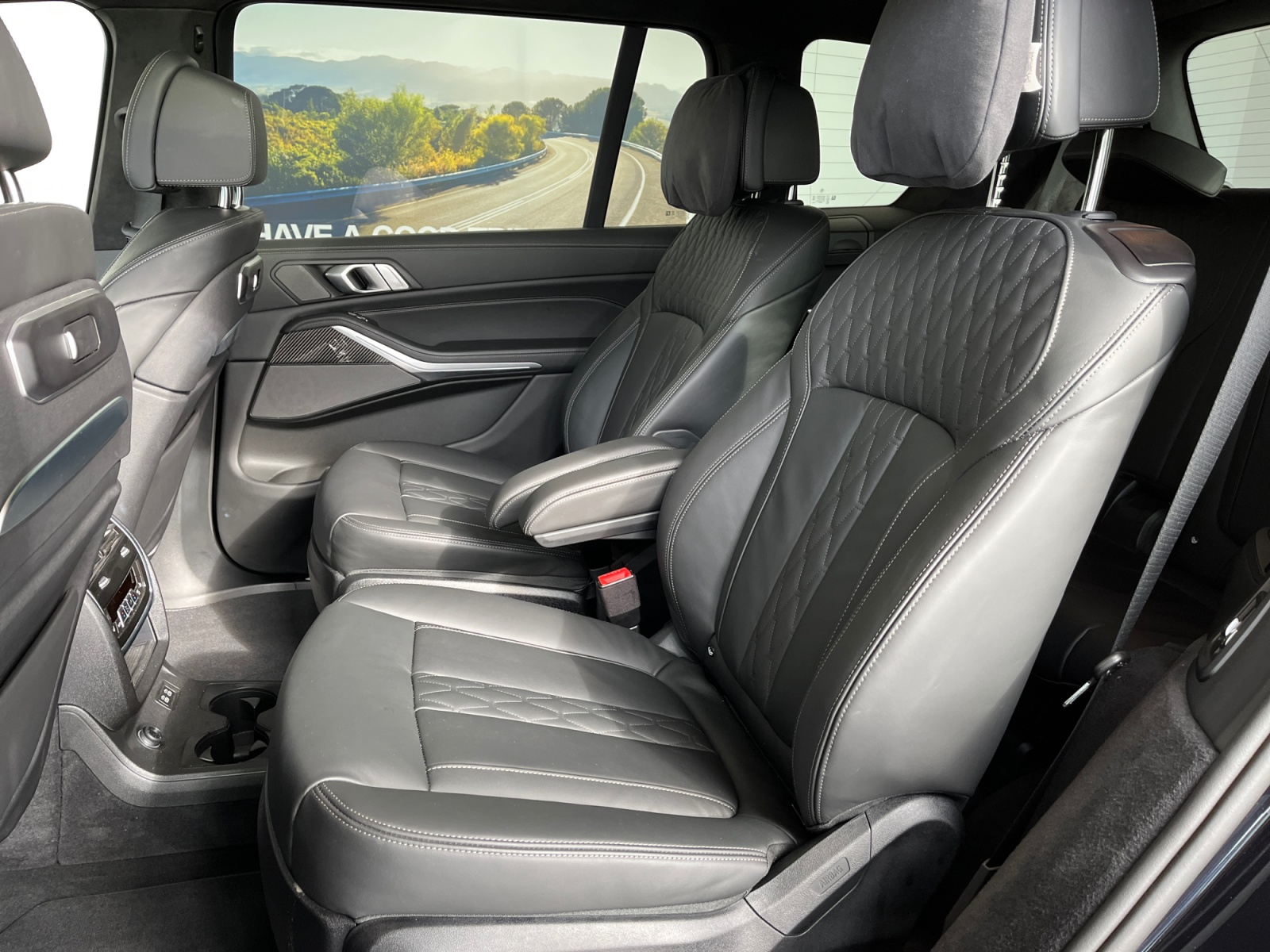 BMW X7 2025 — imagine 13