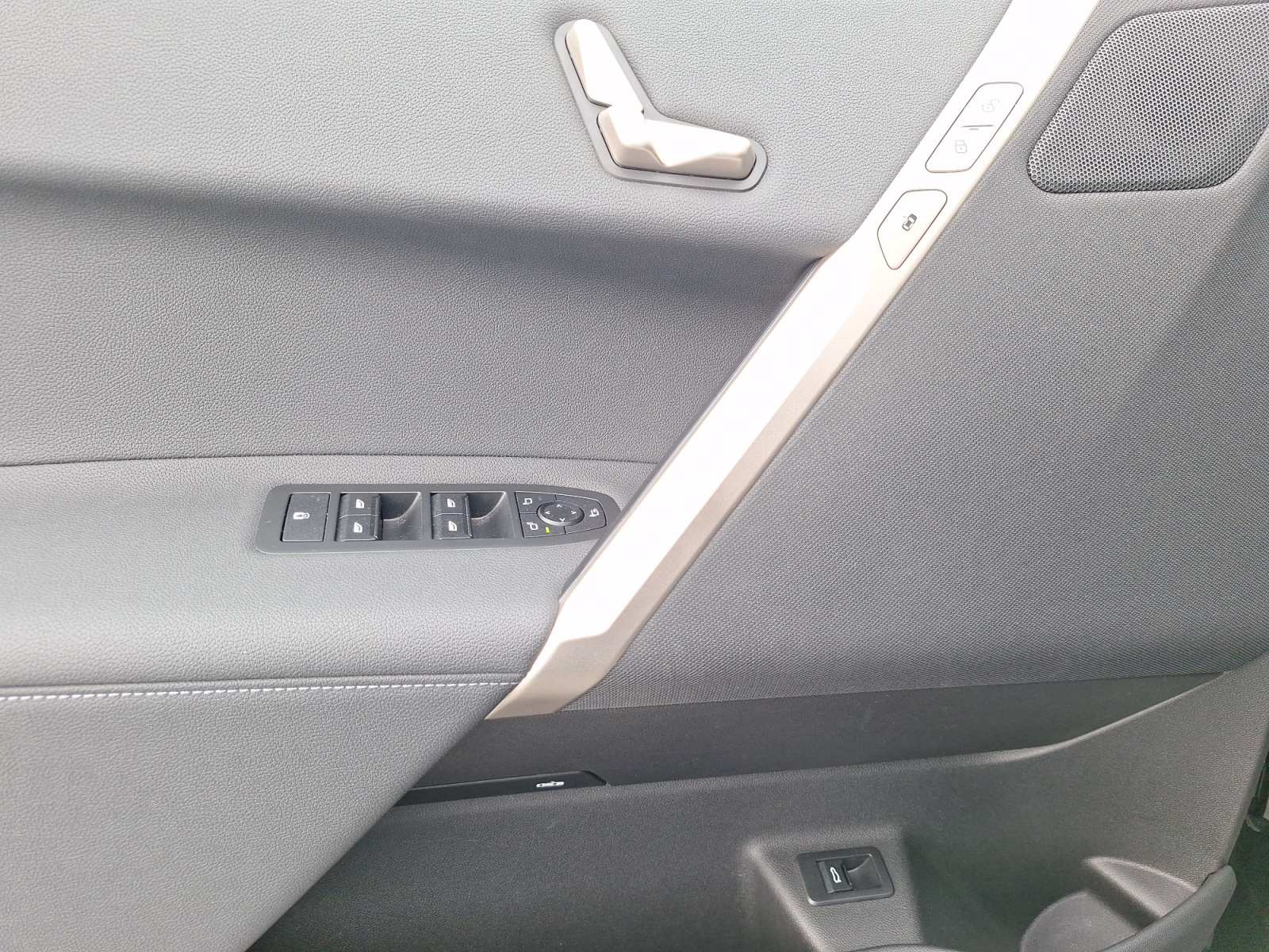 BMW_iX_IX-XDRIVE40_2023_electric_74200_km_326_CP_06 BMW iX, IX XDRIVE40, 2023, 74200 km