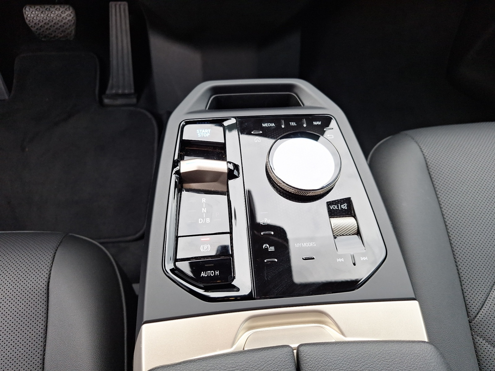 BMW_iX_IX-XDRIVE40_2023_electric_74200_km_326_CP_09 BMW iX, IX XDRIVE40, 2023, 74200 km