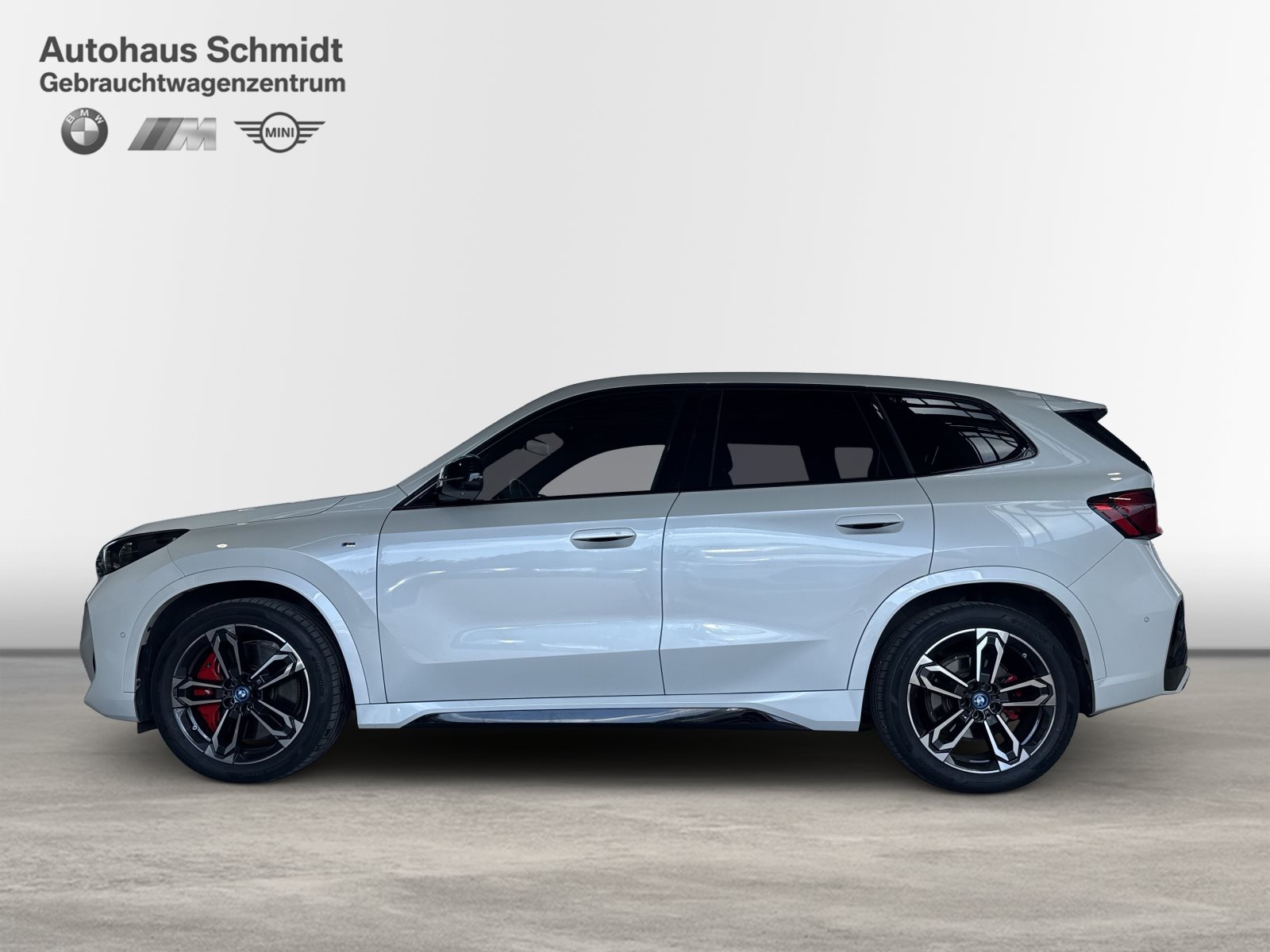 BMW iX1 2024 — imagine 2