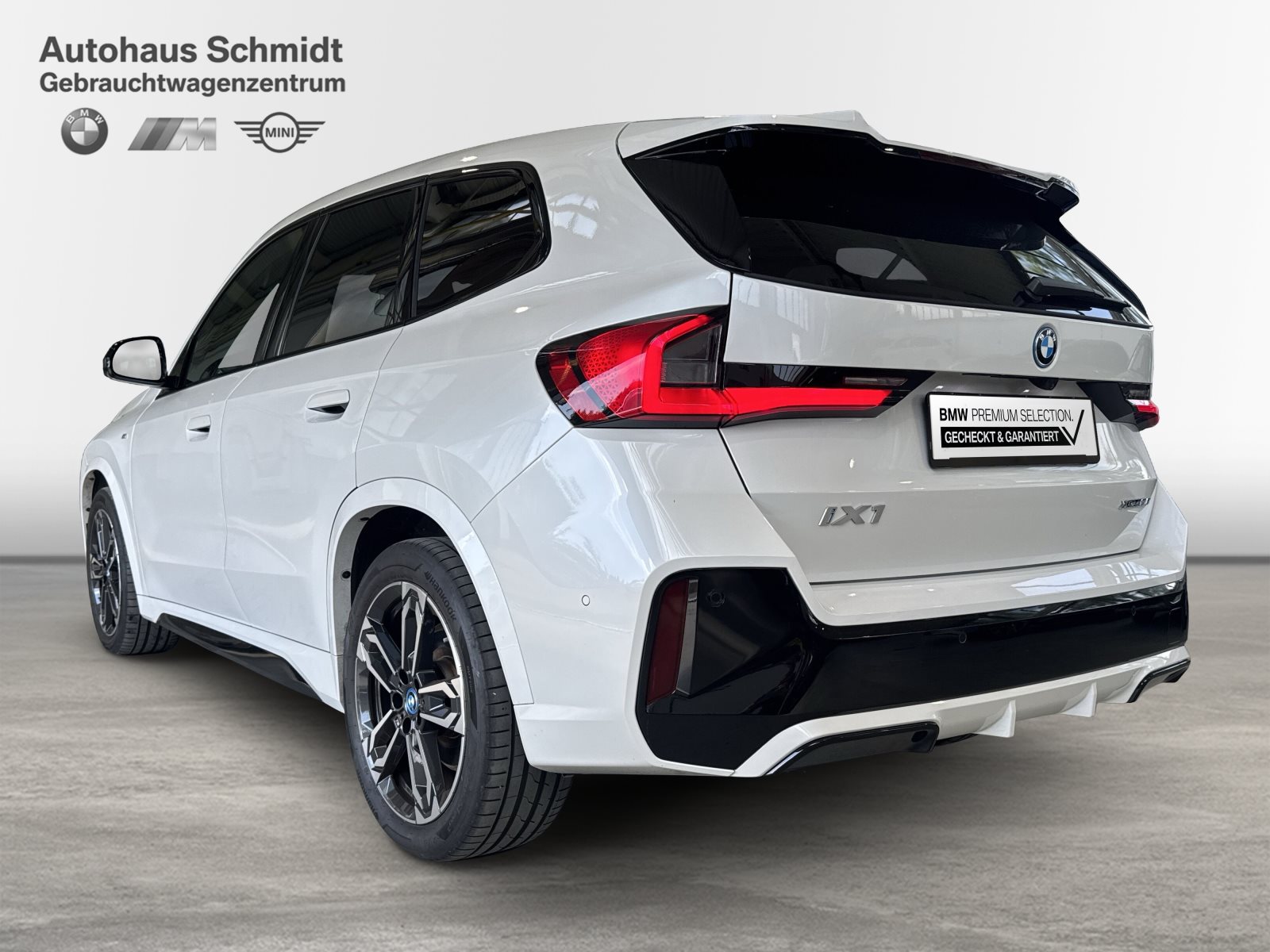 BMW iX1 2024 — imagine 3