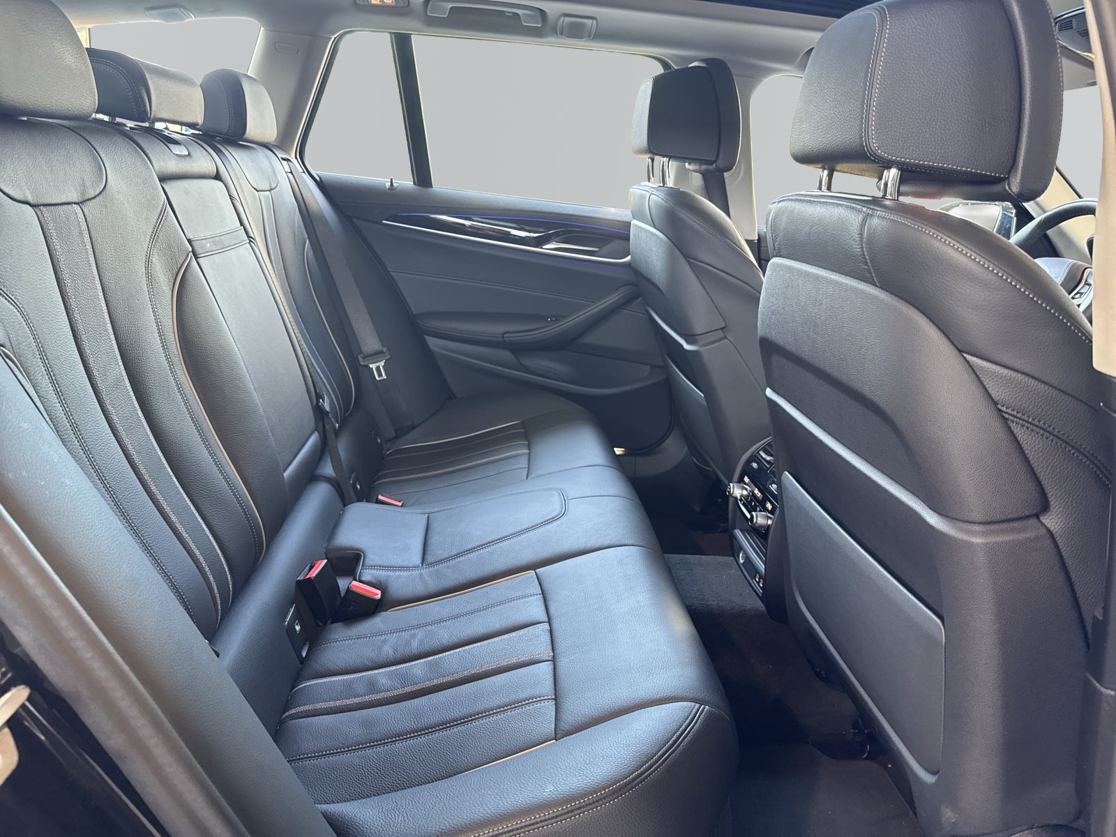BMW Unknown Model 2023 — imagine 10