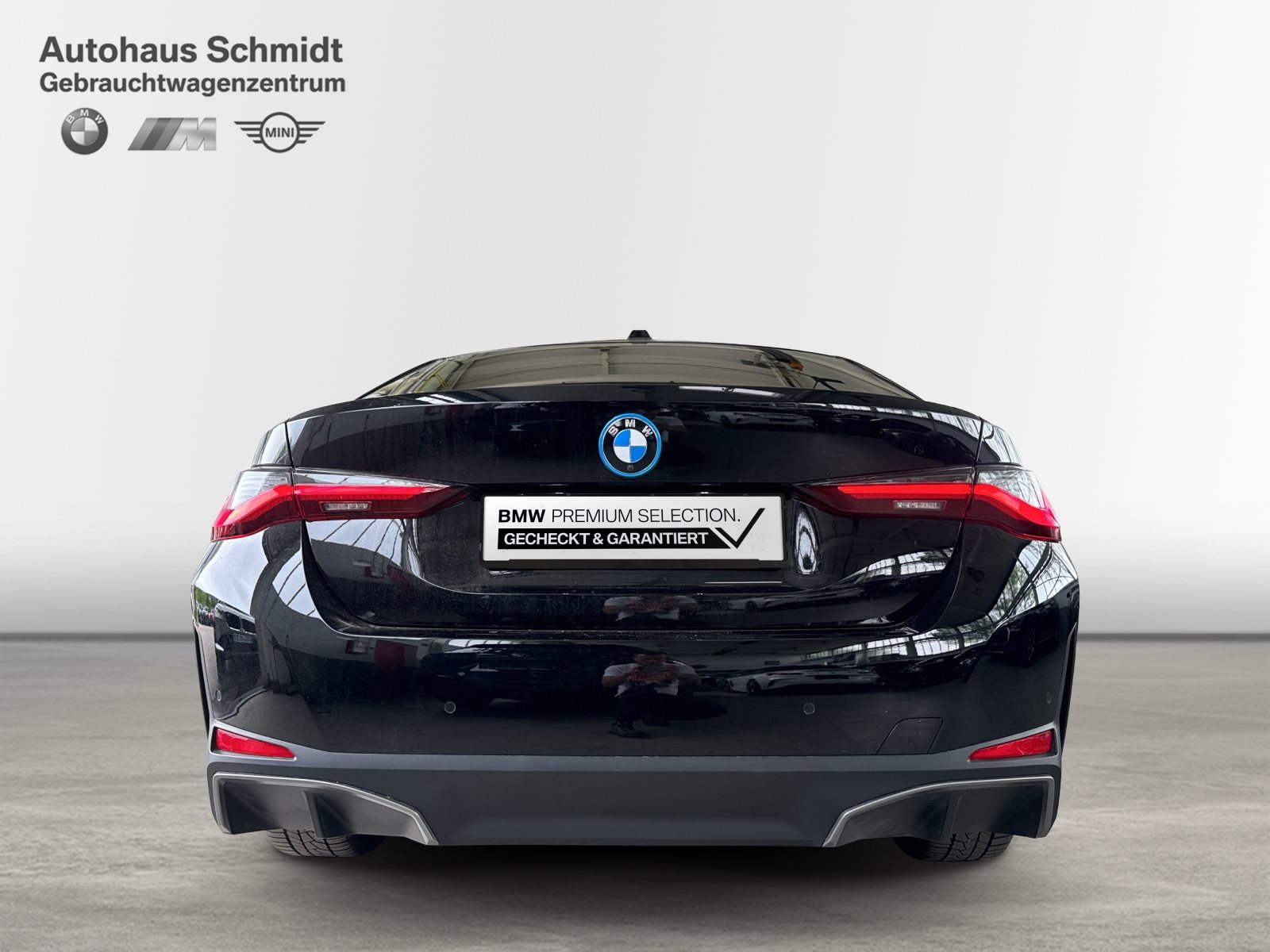 BMW i4 2023 — imagine 4