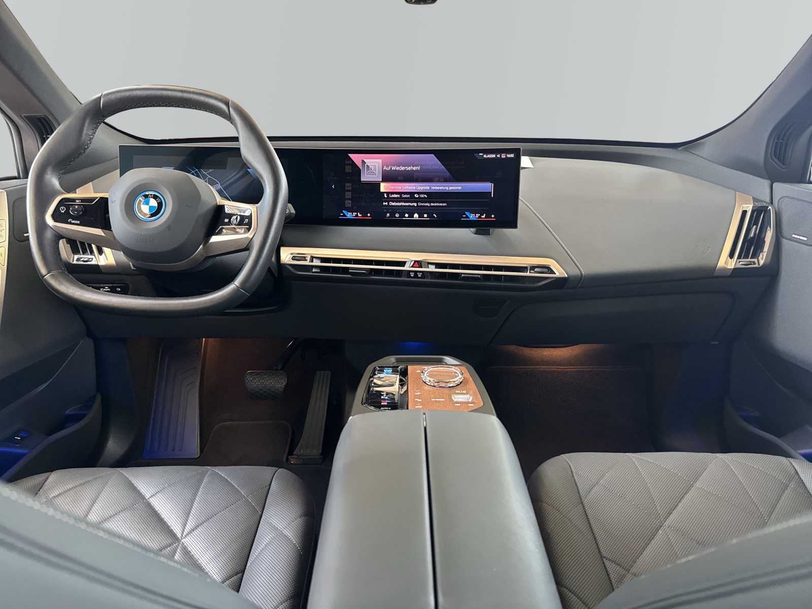 BMW iX 2023 — imagine 12