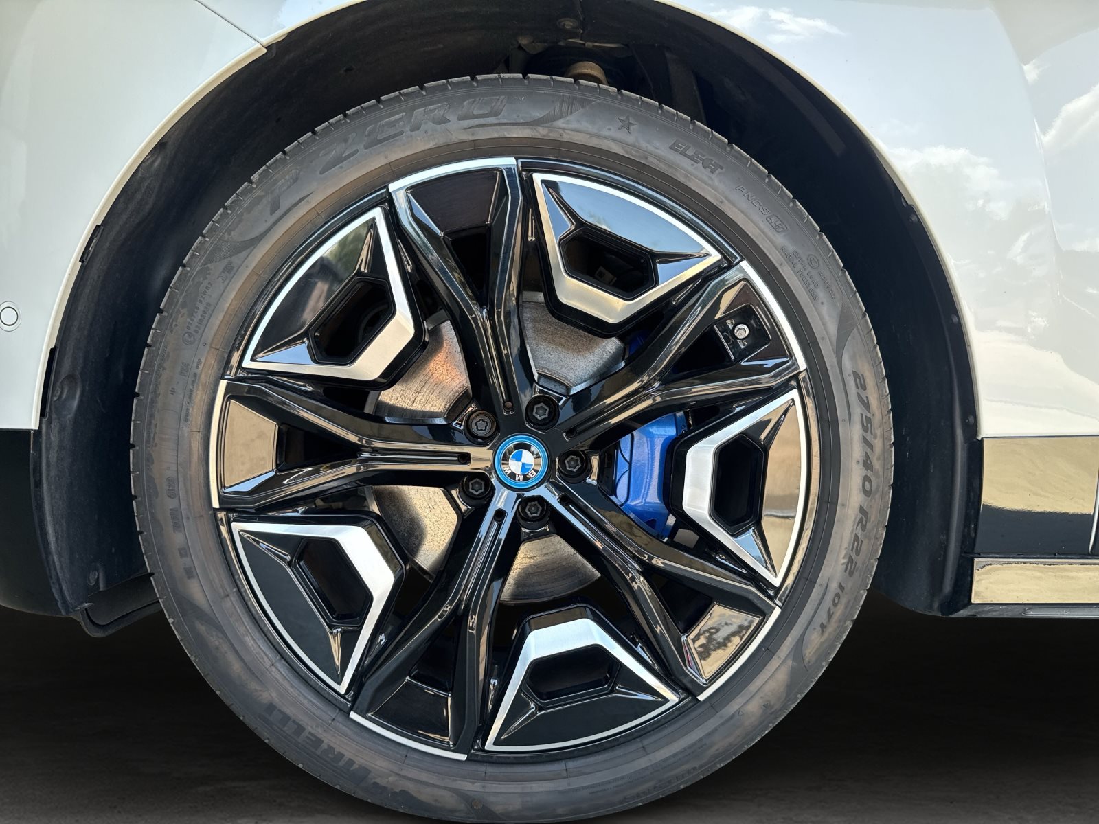 BMW iX 2023 — imagine 17