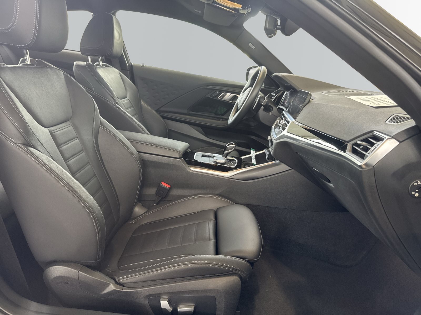 BMW 230i 2022 — imagine 11