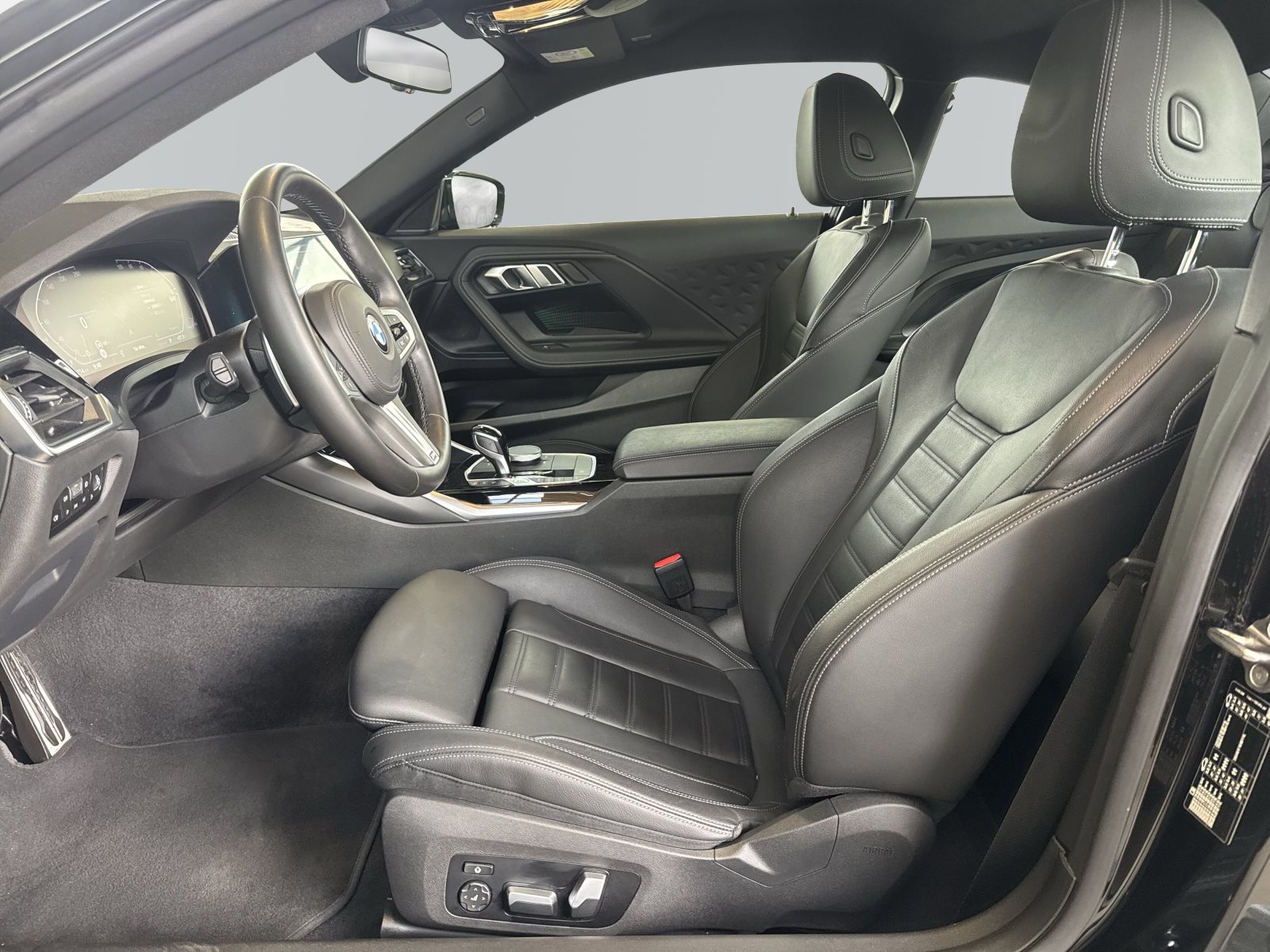 BMW 230i 2022 — imagine 8