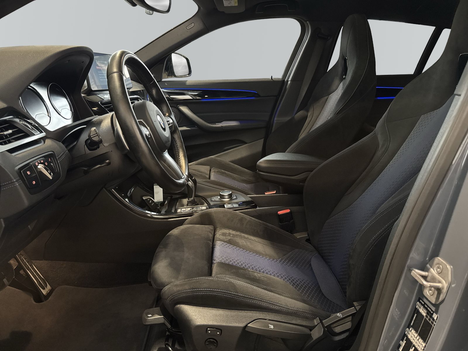 BMW X2 2023 — imagine 8