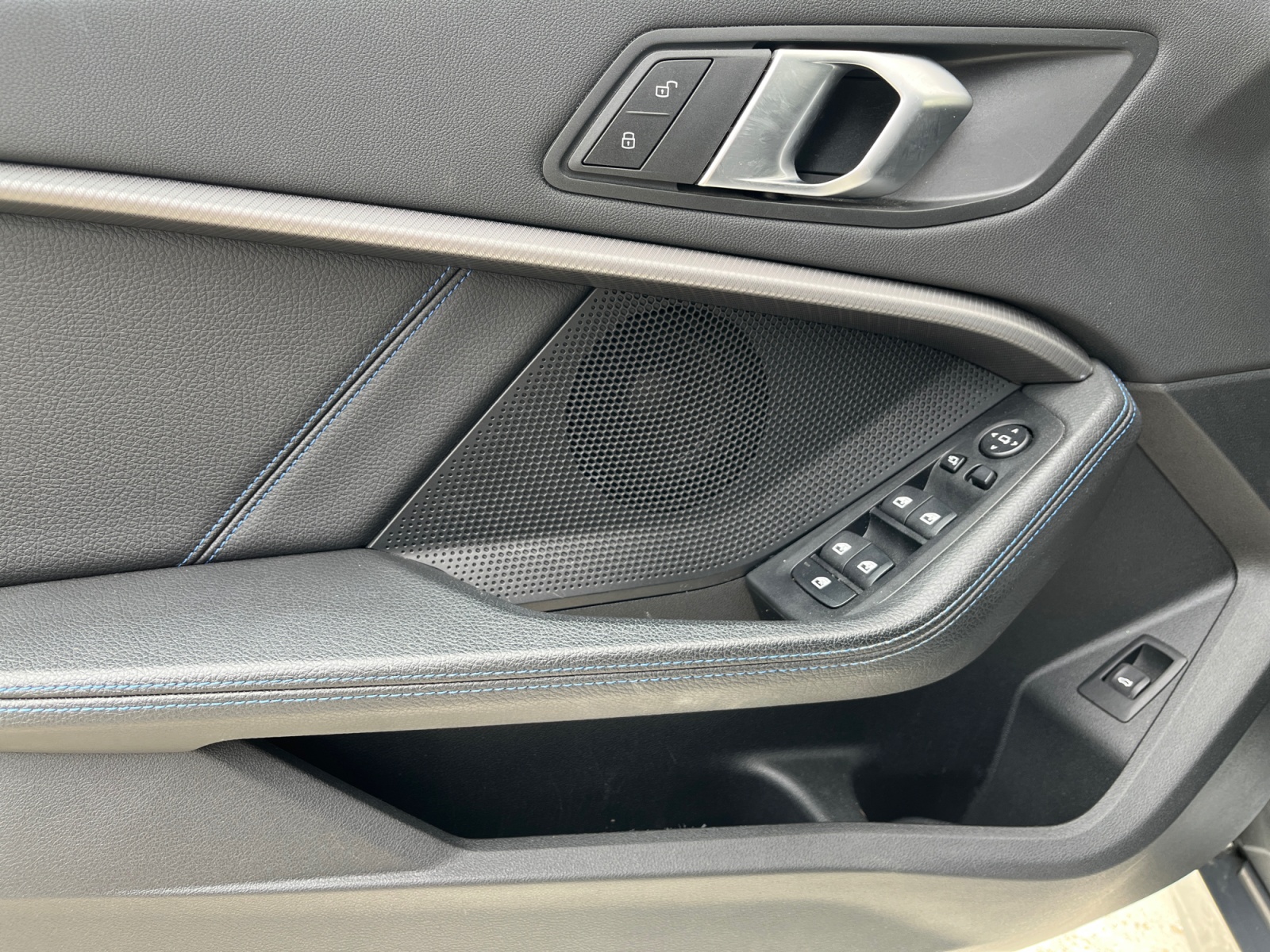 BMW Seria 1, 118I, 2023, 82424 km