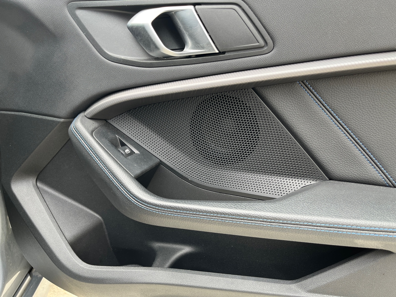 BMW Seria 1, 118I, 2023, 82424 km