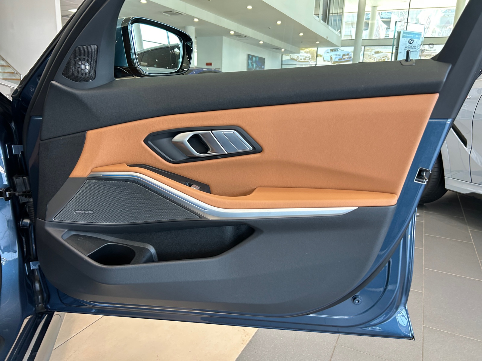 BMW Seria 3, 318D, 2025, 19040 km