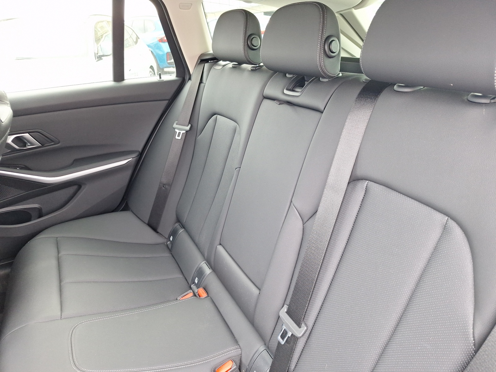 BMW Seria 3, 318I TOURING, 2025, 11586 km