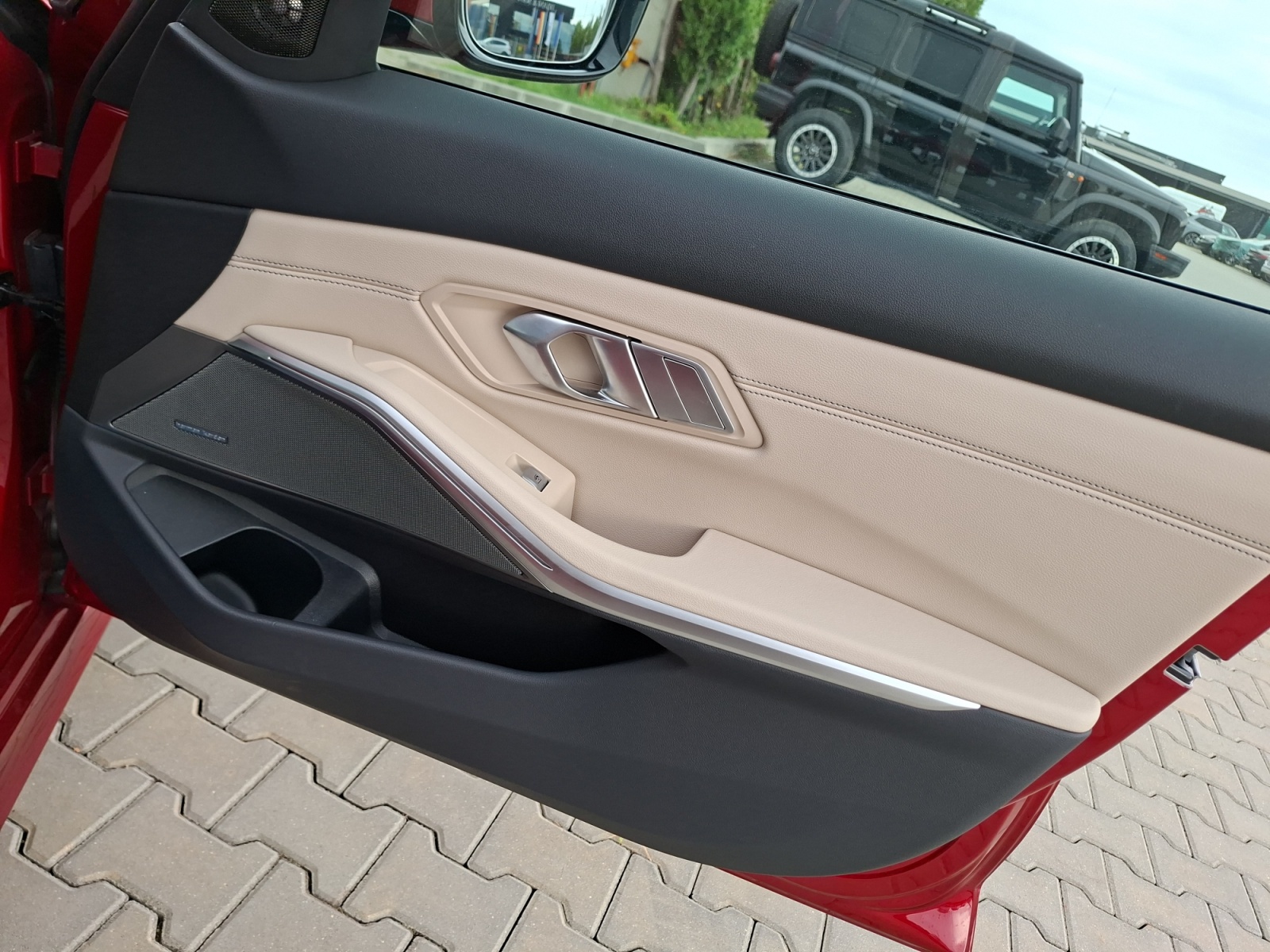 BMW Seria 3, 330E SEDAN, 2025, 15047 km