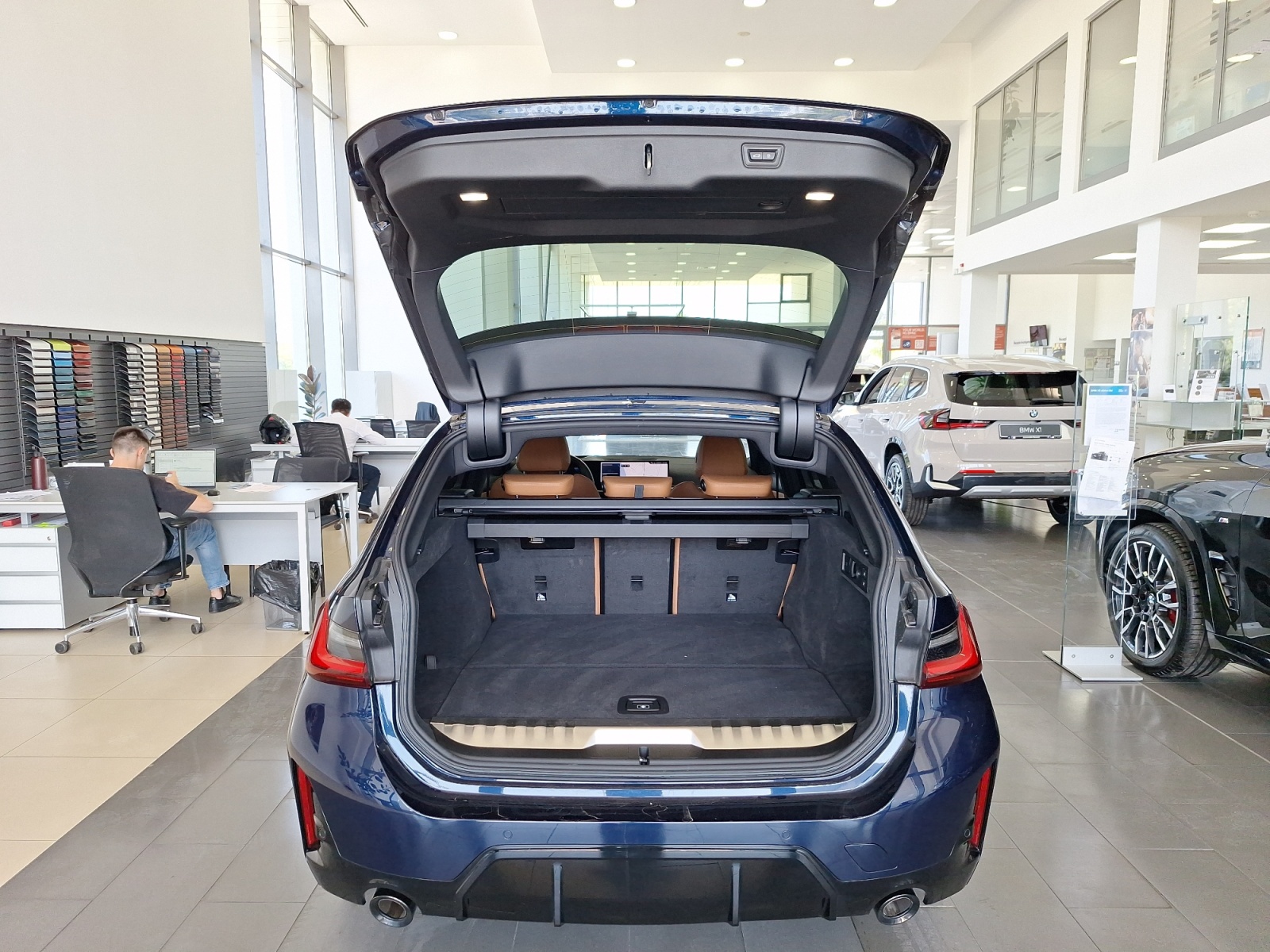 BMW Seria 3, 330E XDRIVE TOURING, 2024, 12595 km