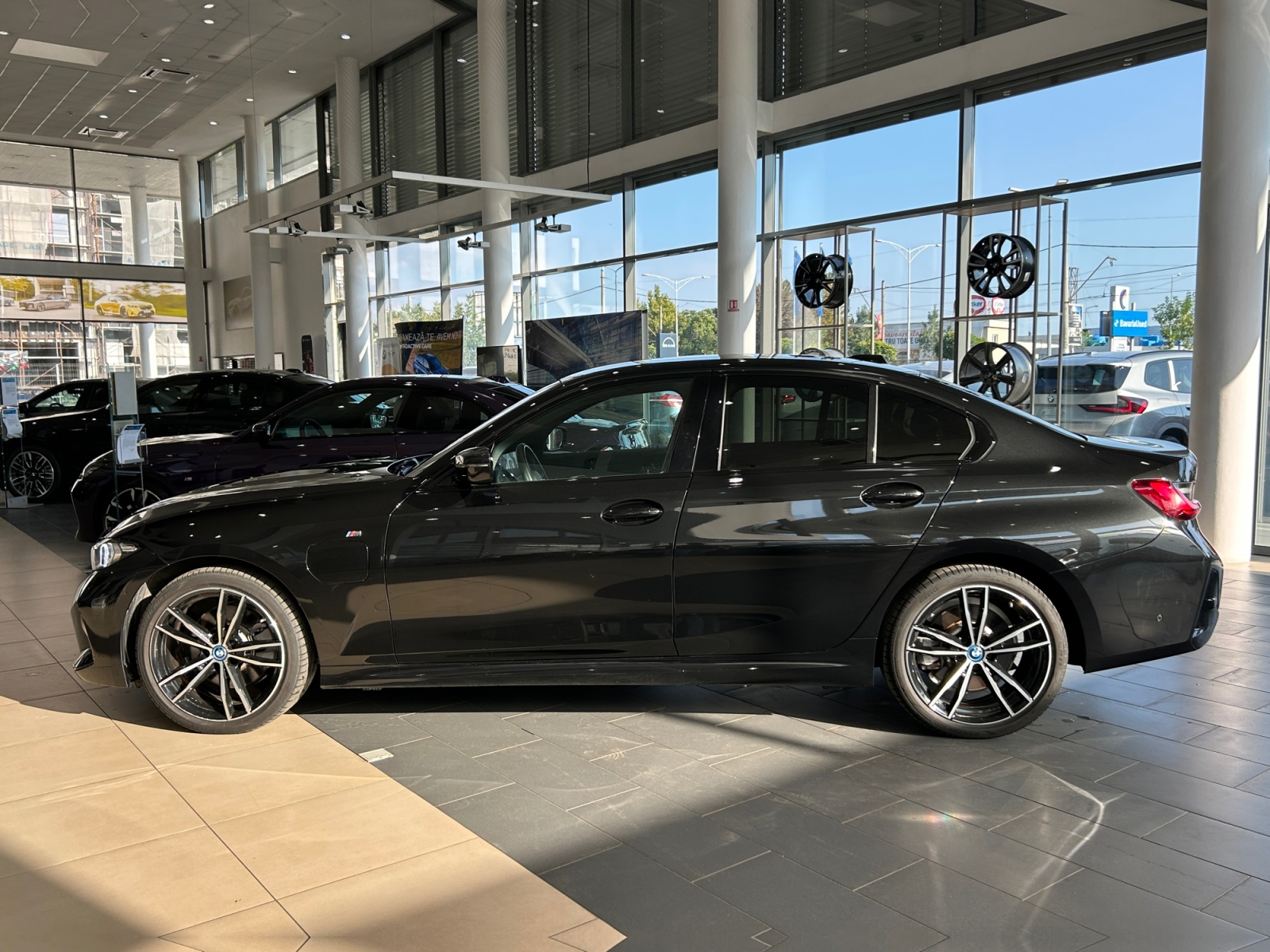 BMW Seria 3, 330E XDRIVE, 2024, 10459 km