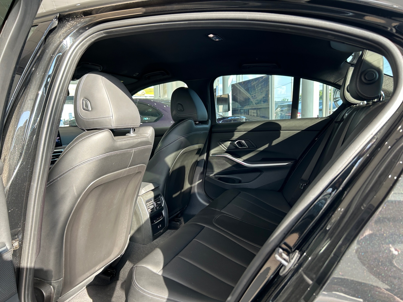 BMW Seria 3, 330E XDRIVE, 2024, 10459 km