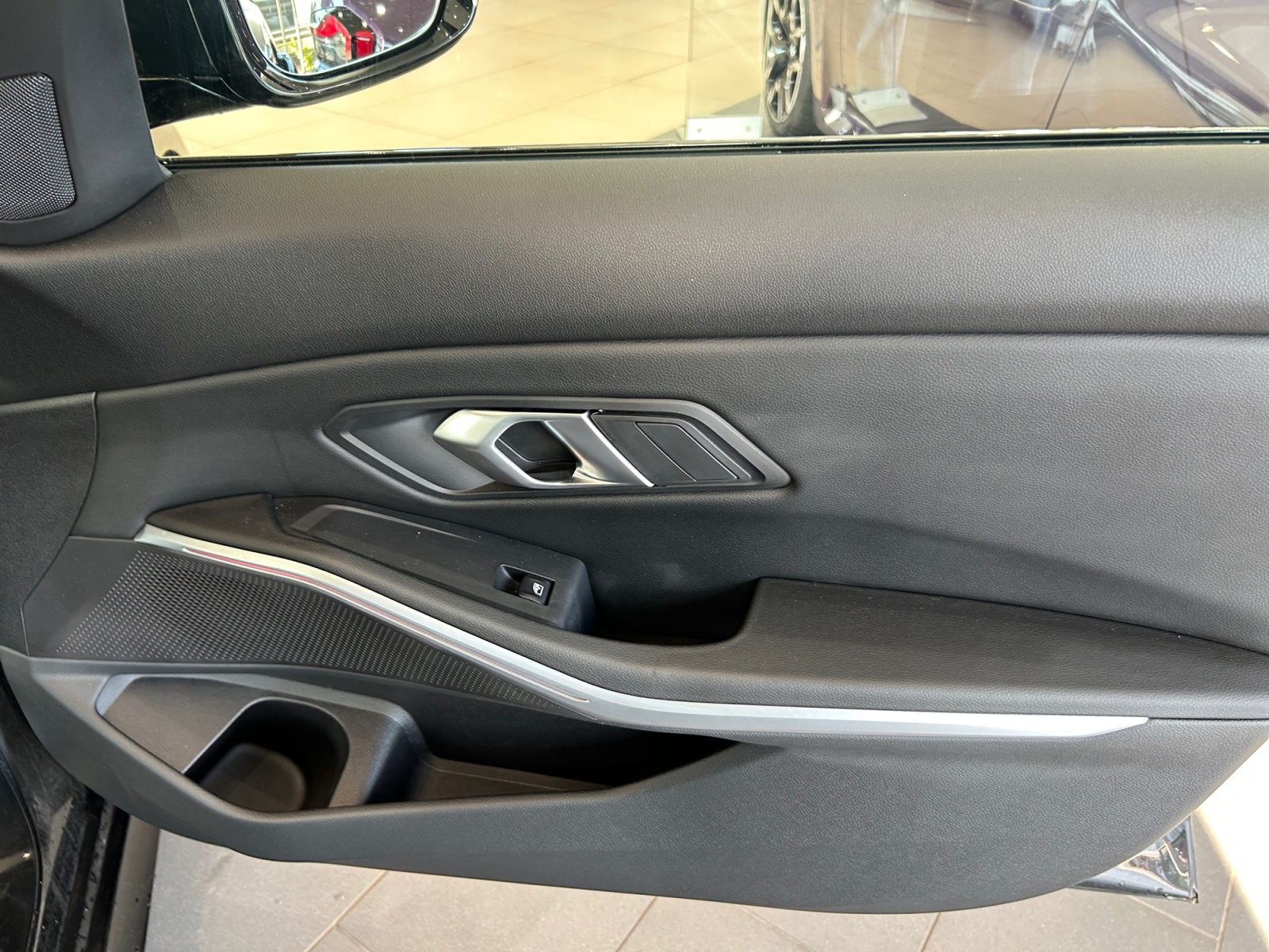 BMW Seria 3, 330E XDRIVE, 2024, 10459 km