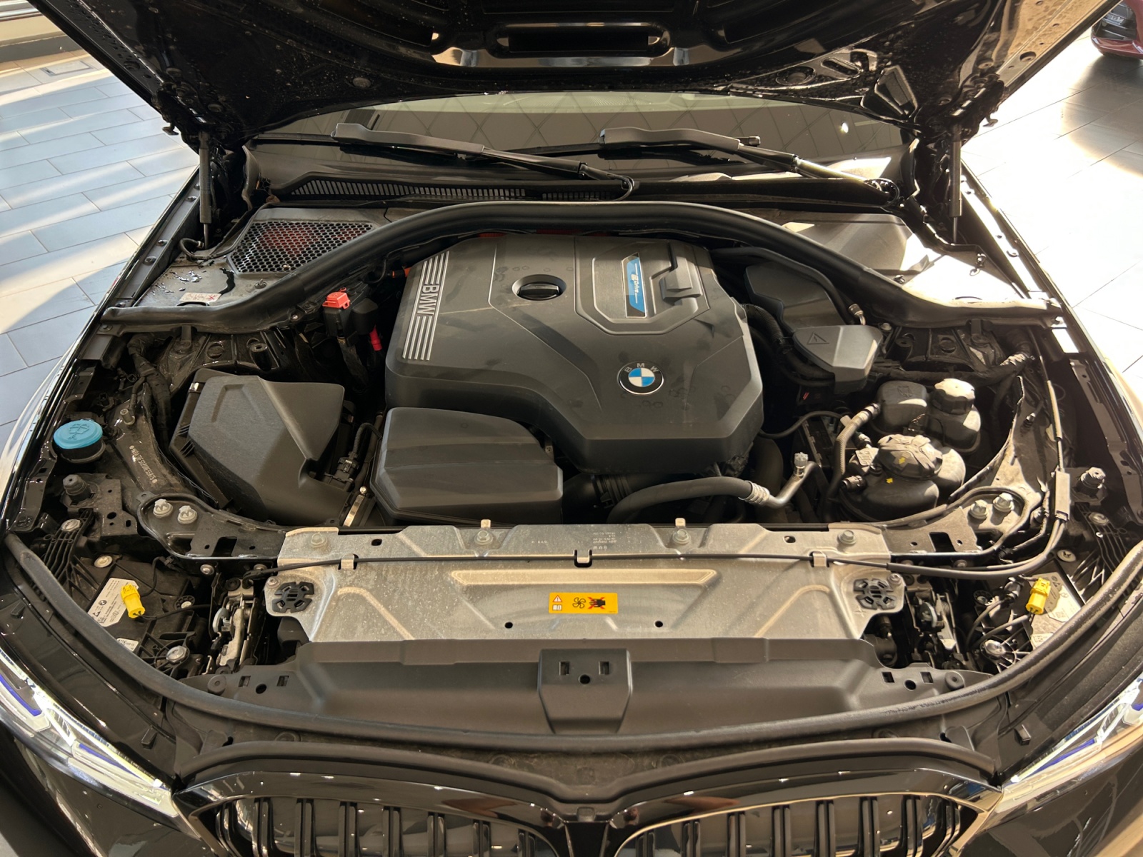 BMW Seria 3, 330E XDRIVE, 2024, 10459 km