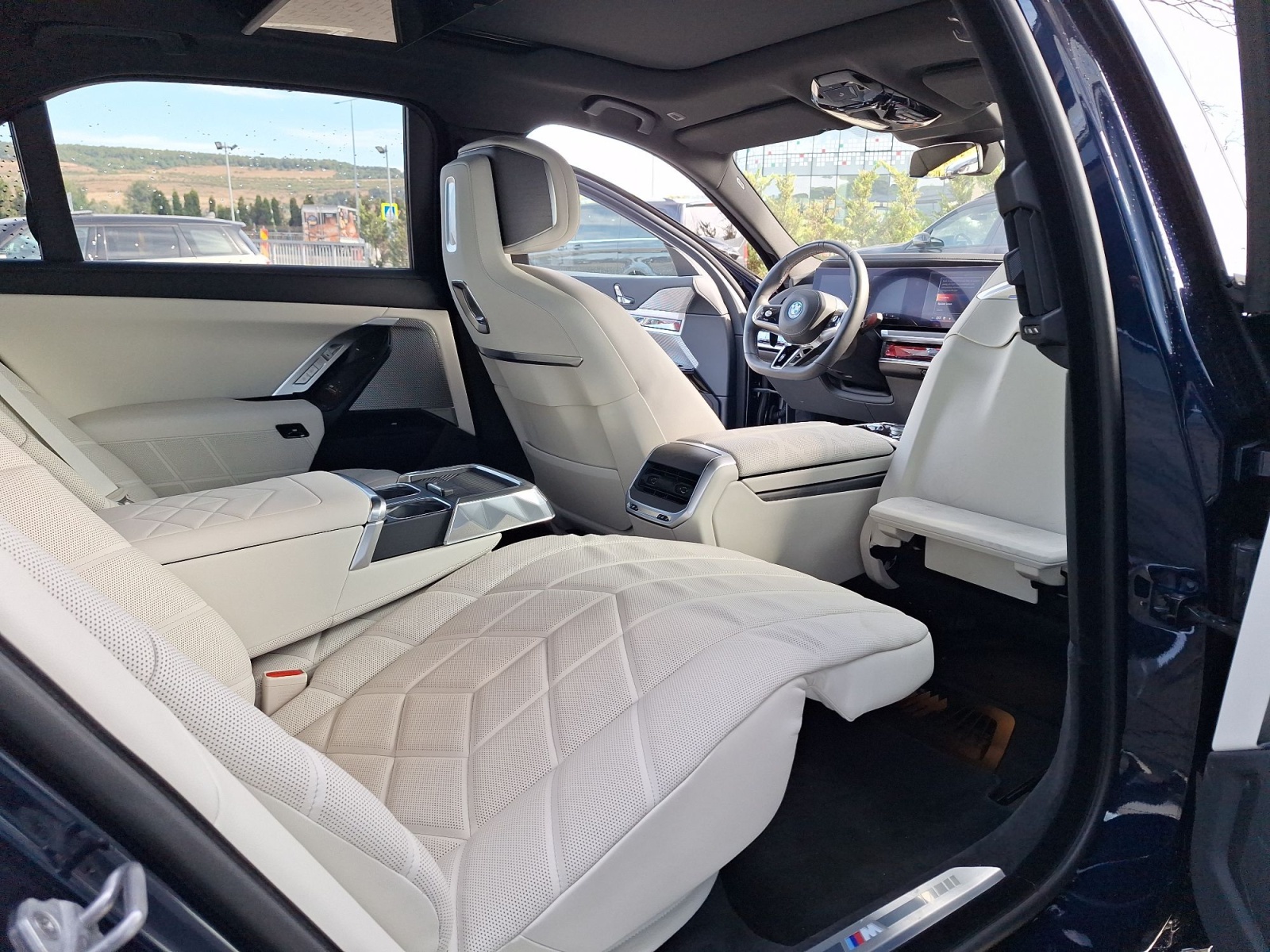 BMW Seria 7, M760E XDRIVE, 2024, 17700 km