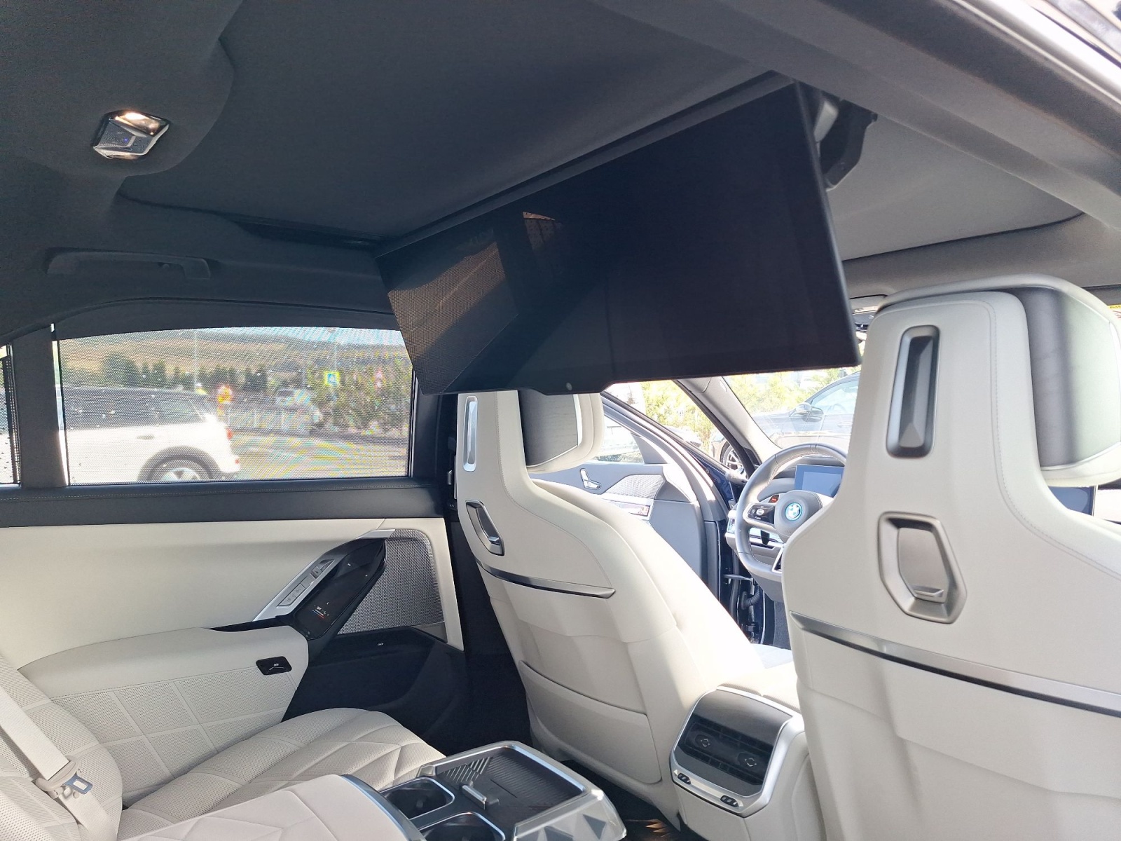 BMW Seria 7, M760E XDRIVE, 2024, 17700 km
