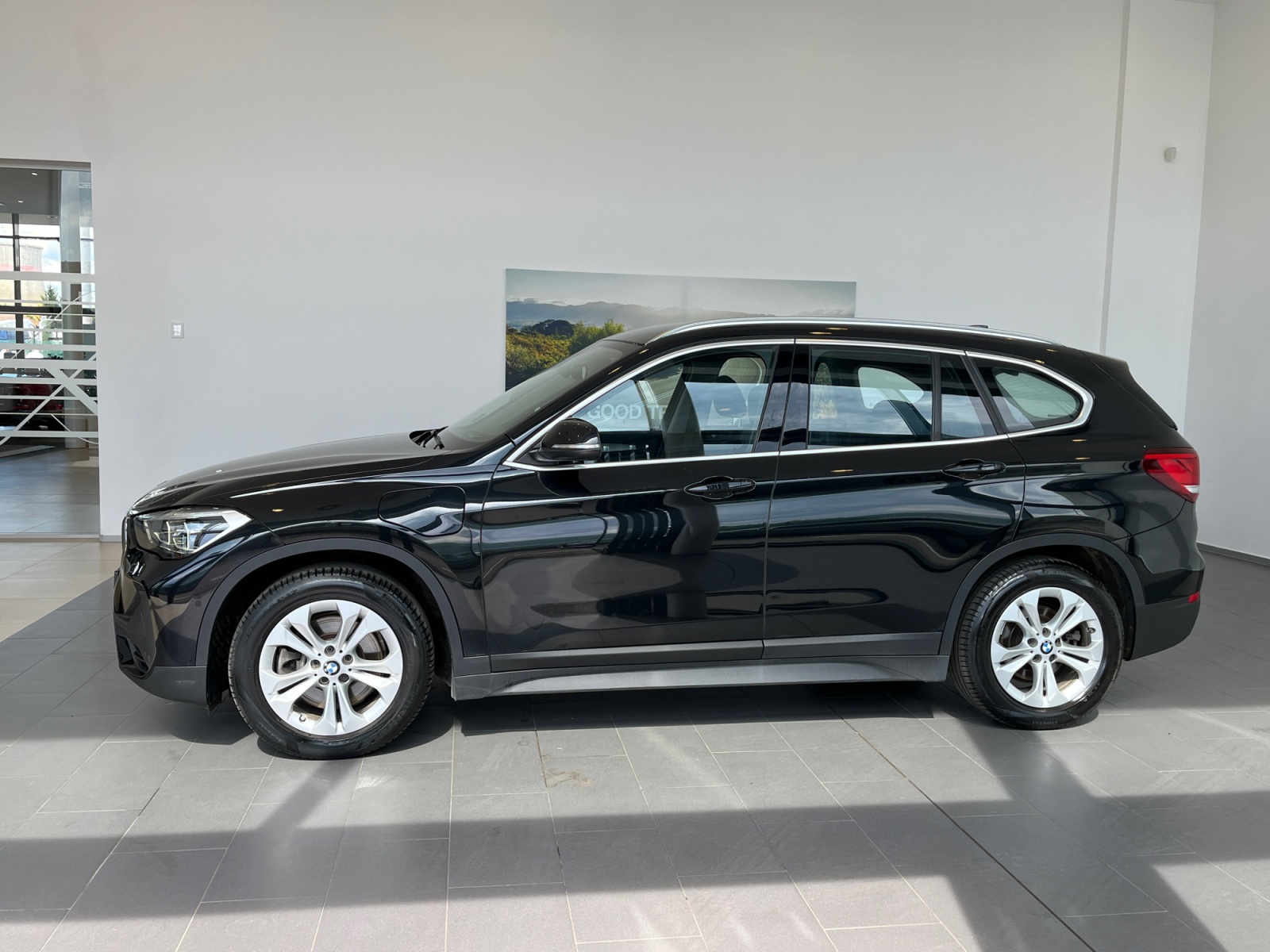 X1 XDRIVE25E