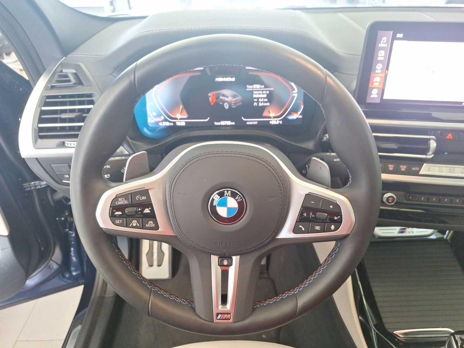 X4 M40D