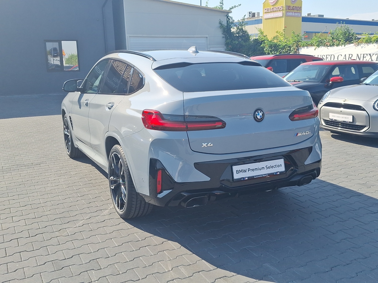X4 M40I