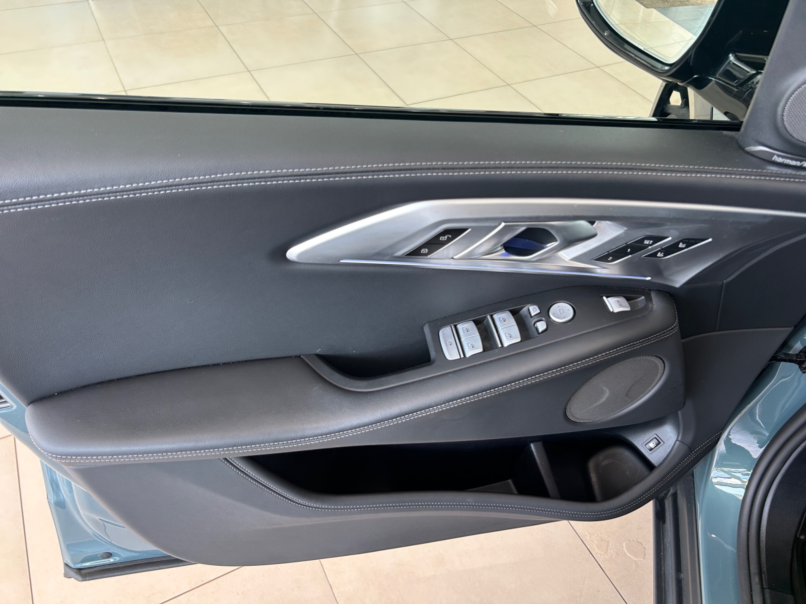 BMW XM, XM 50E, 2025, 27696 km