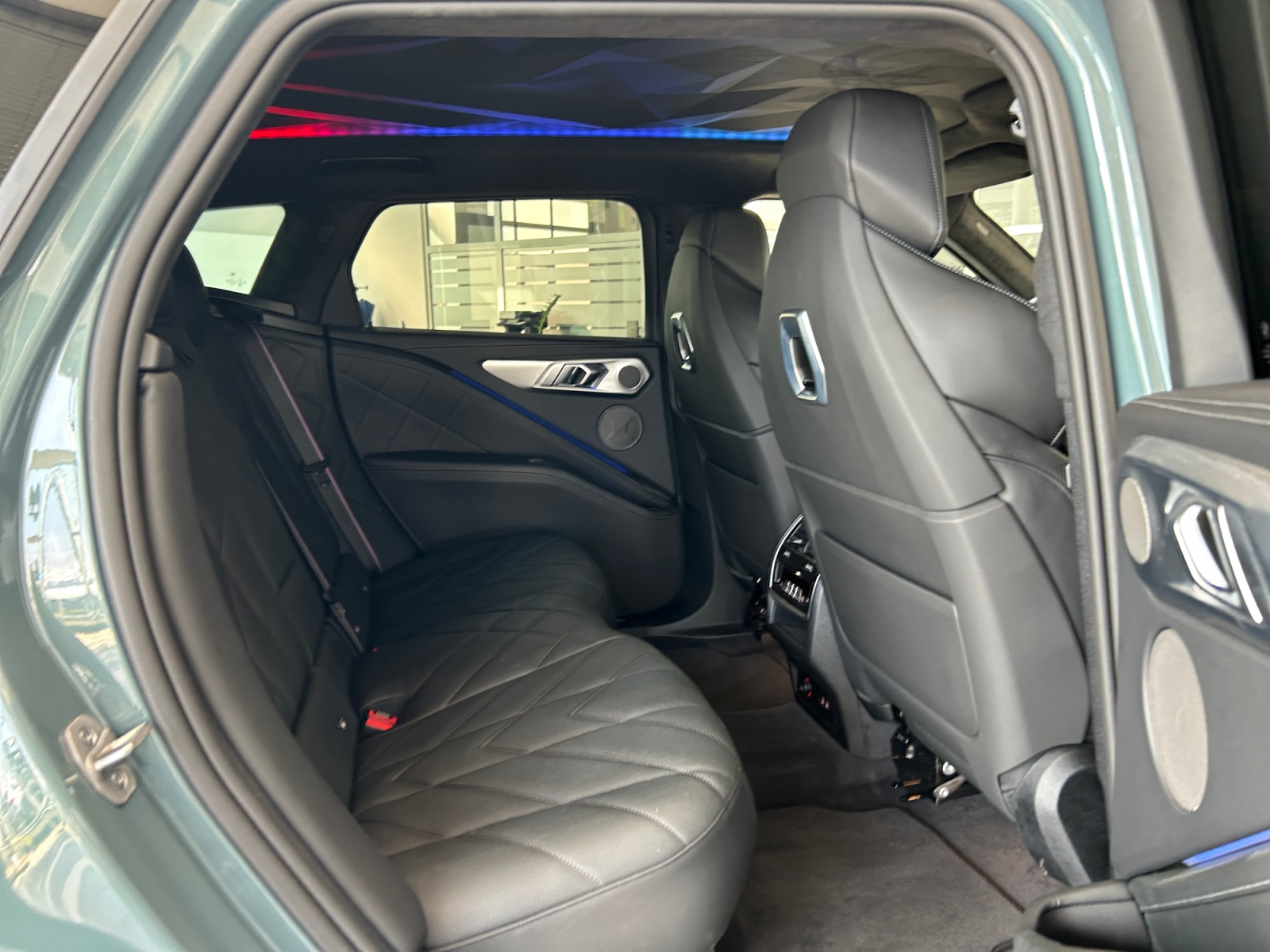 BMW XM, XM 50E, 2025, 27696 km