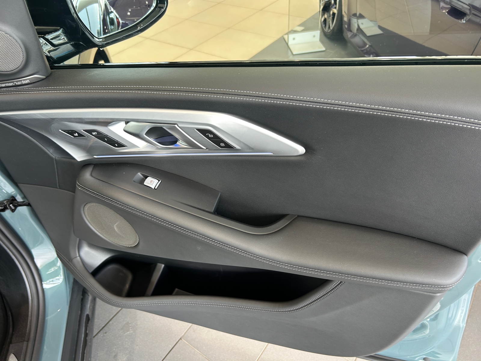 BMW XM, XM 50E, 2025, 27696 km