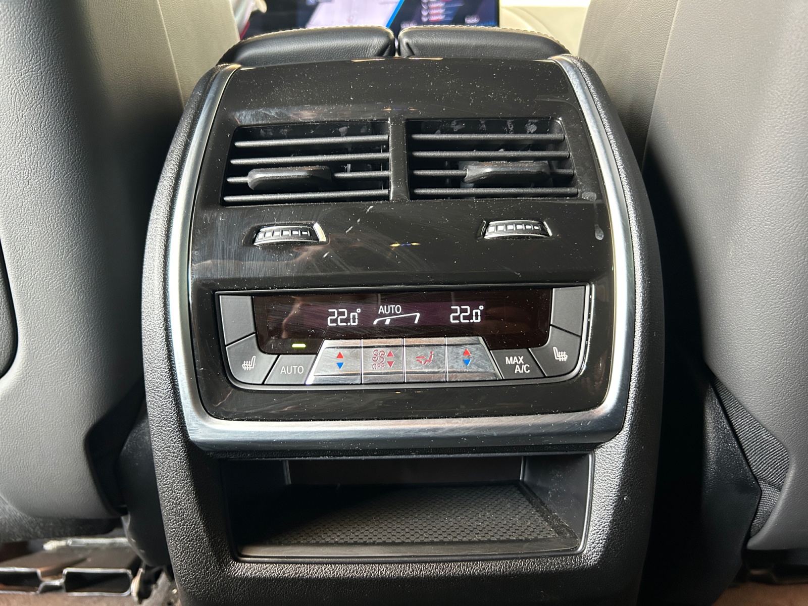 BMW XM, XM 50E, 2025, 27696 km