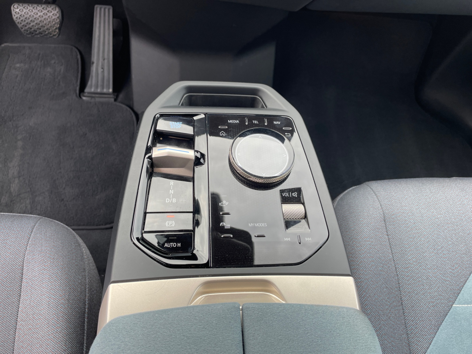 BMW iX, IX XDRIVE40, 2023, 52629 km