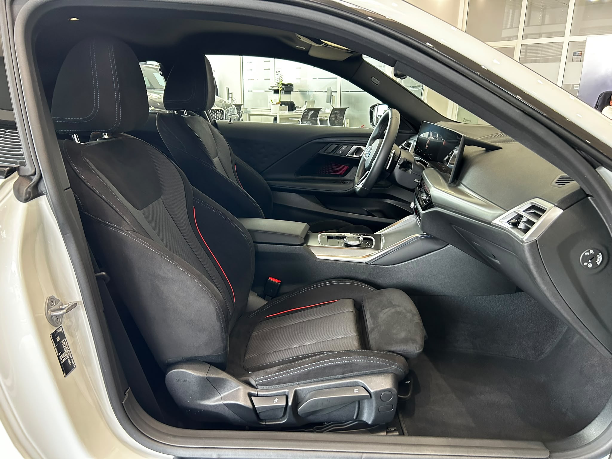 BMW Seria 2, 220I COUPE, 2025, 12500 km