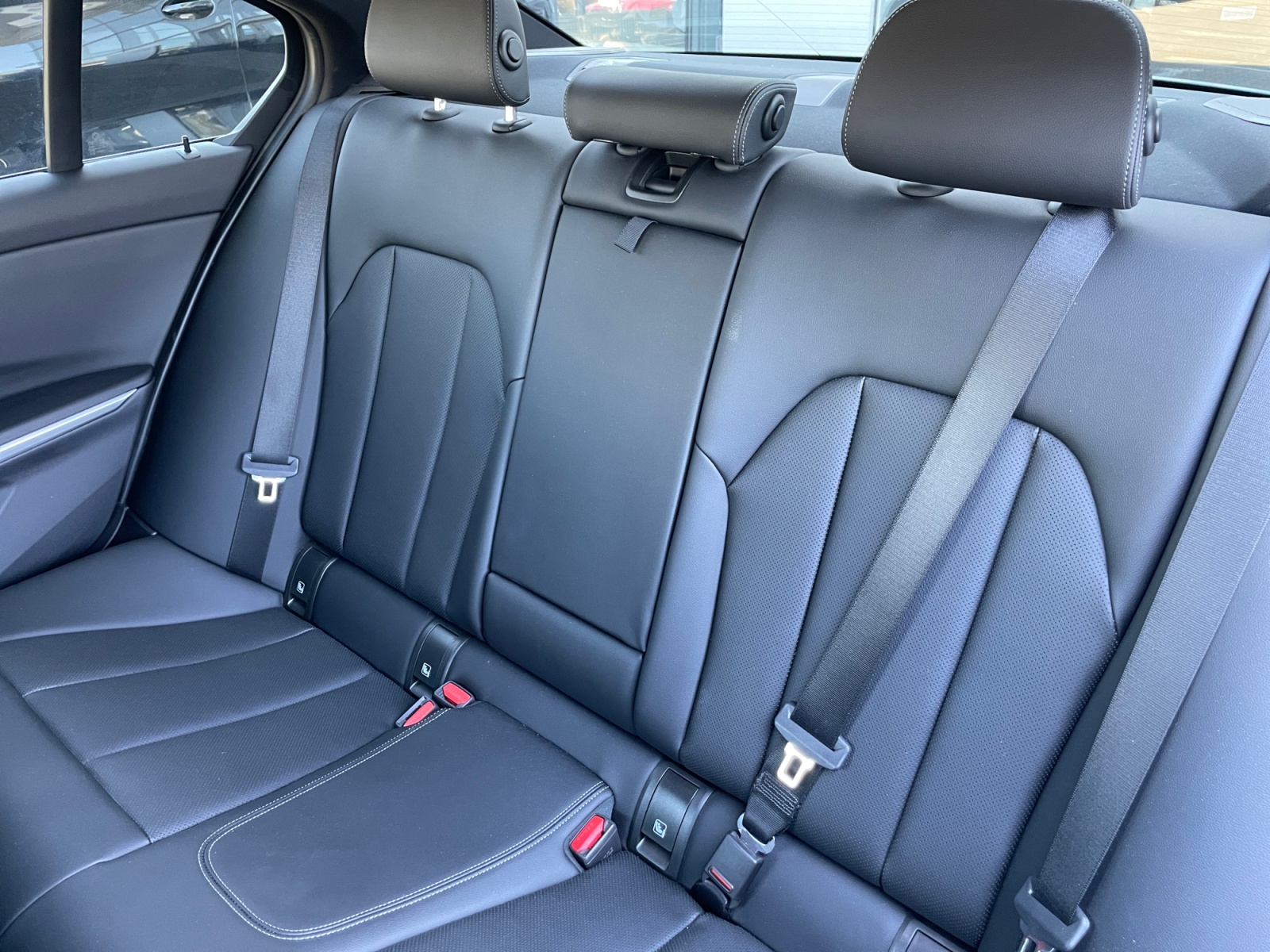 BMW Seria 3, 318D, 2026, 12192 km