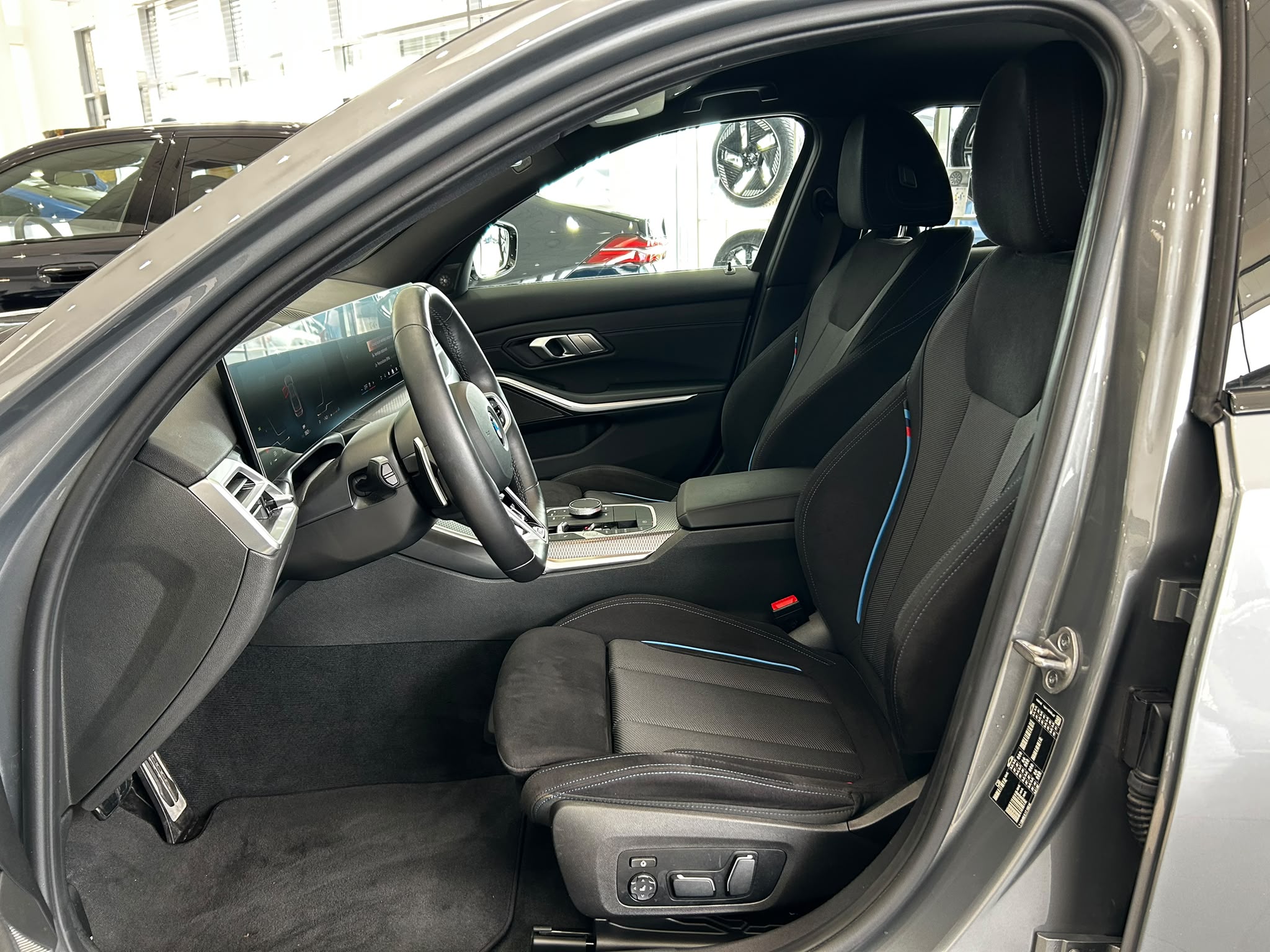 BMW Seria 3, 318D, 2026, 8828 km