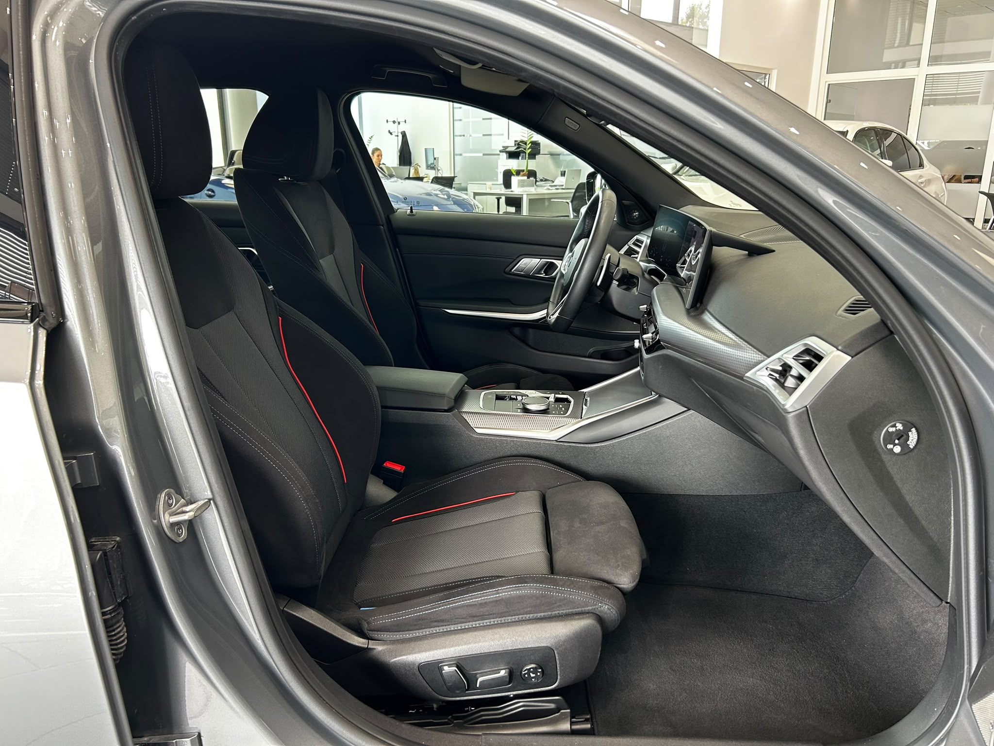 BMW Seria 3, 318D, 2026, 8828 km