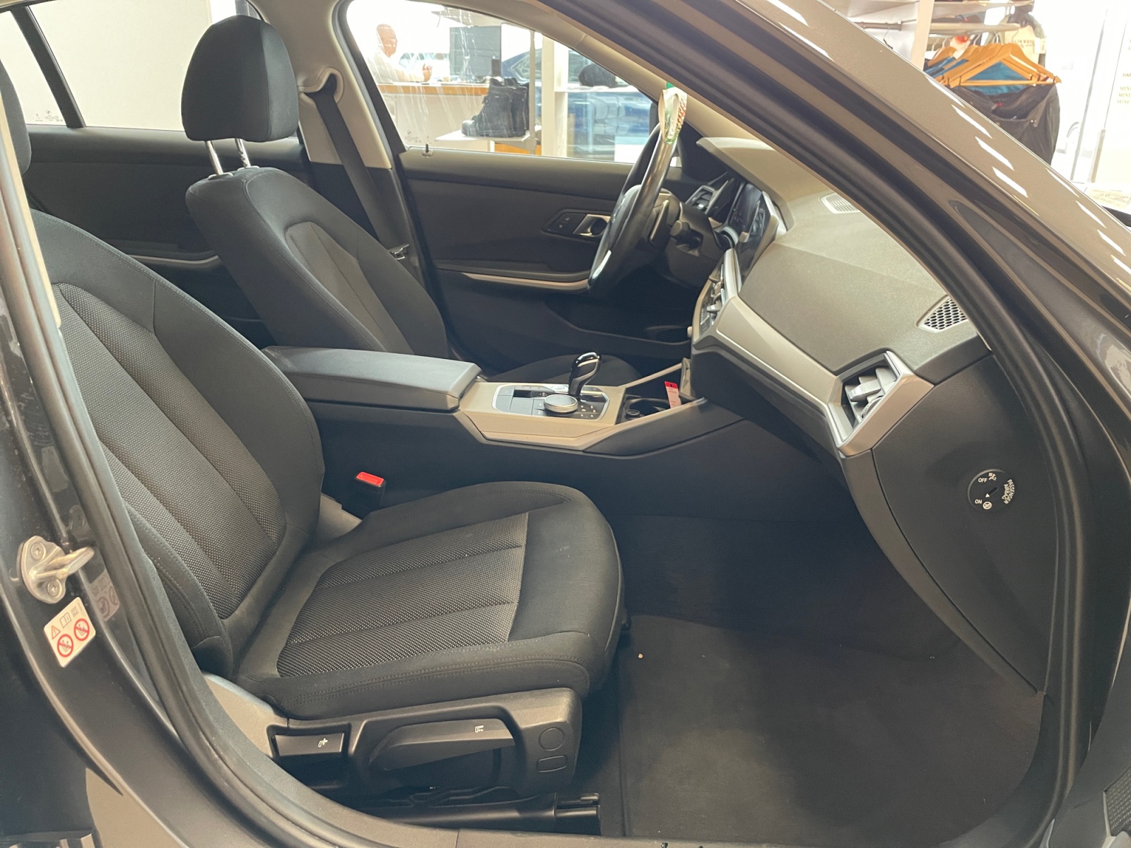 BMW Seria 3, 318I, 2022, 24323 km