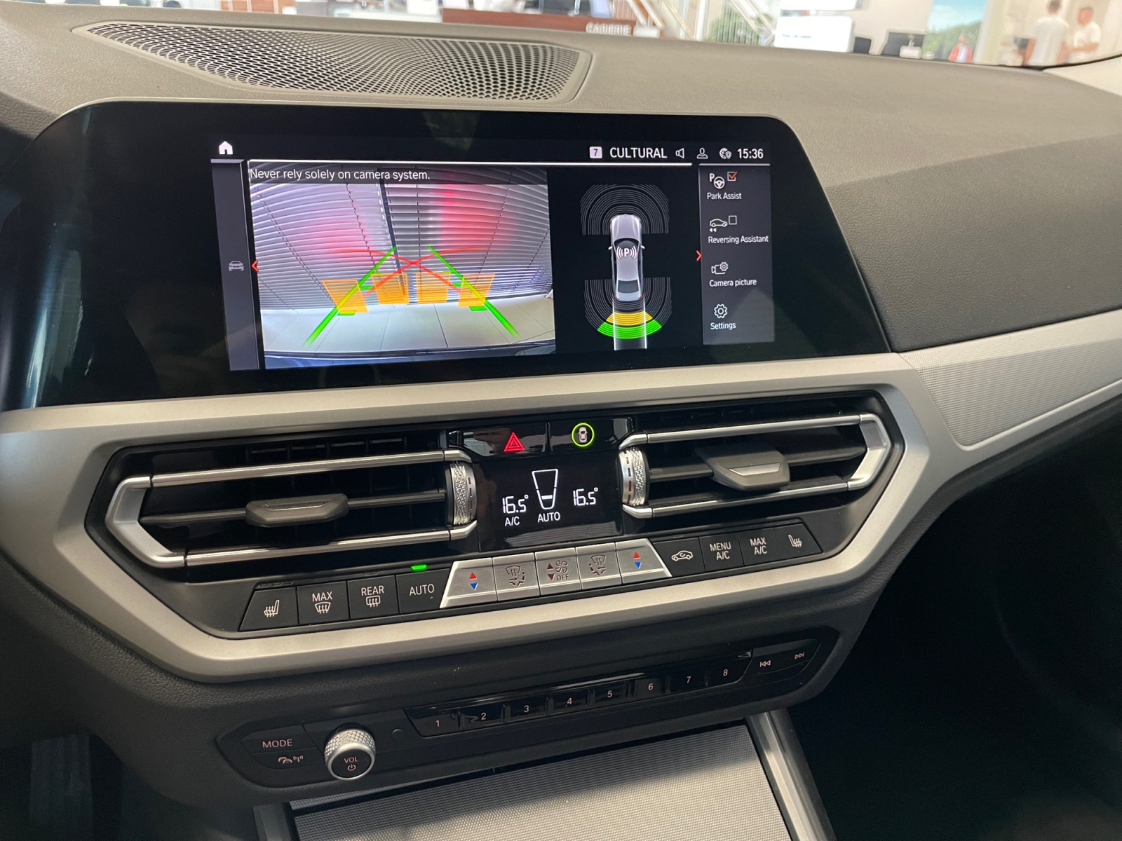 BMW Seria 3, 318I, 2022, 24323 km