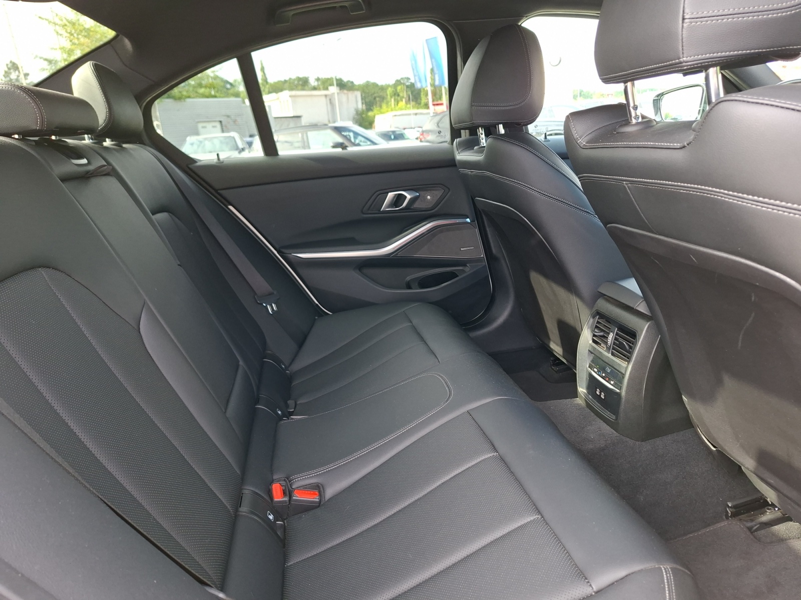BMW Seria 3, 318I, 2025, 53789 km