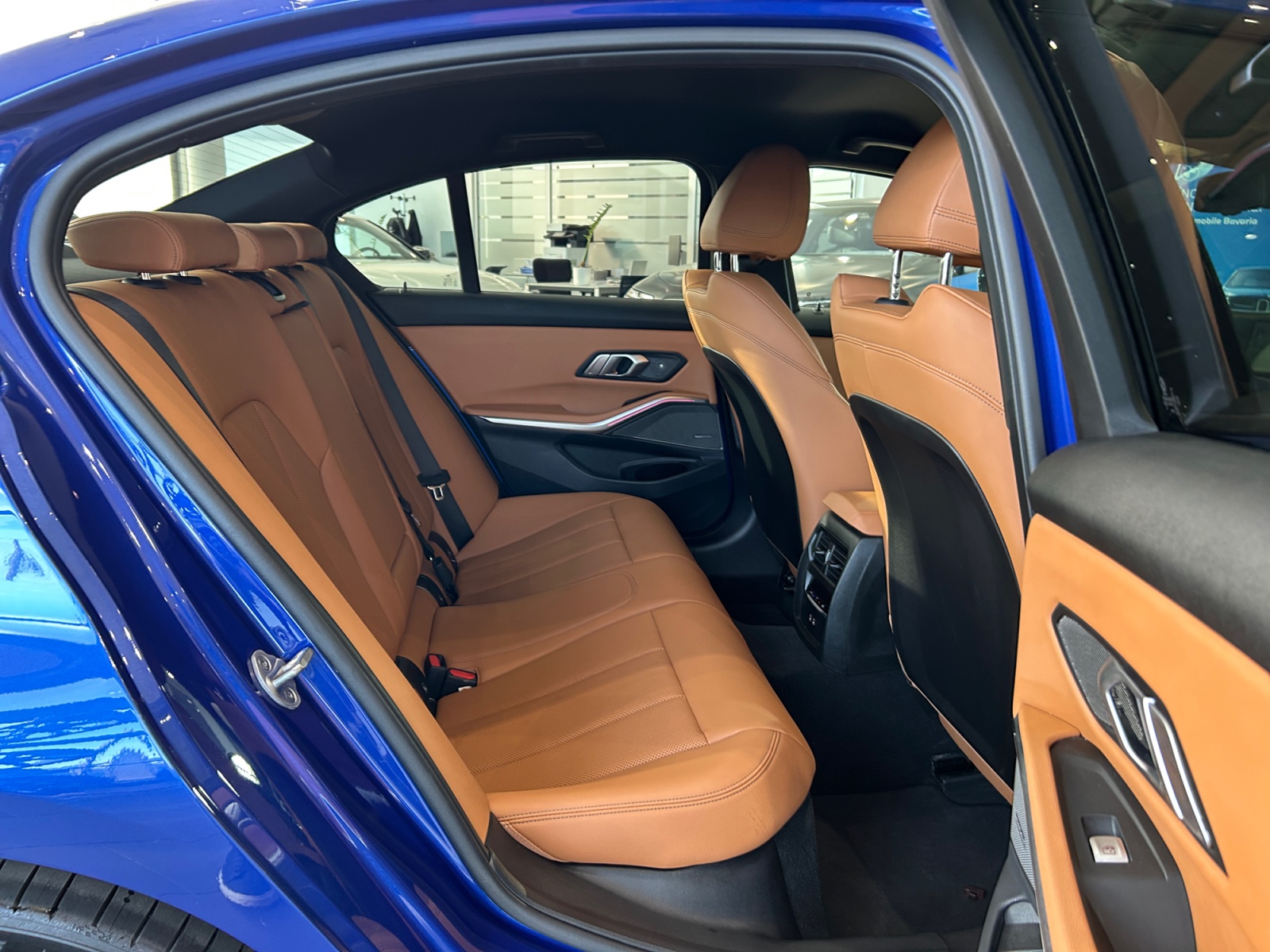 BMW Seria 3, 320I, 2025, 12884 km