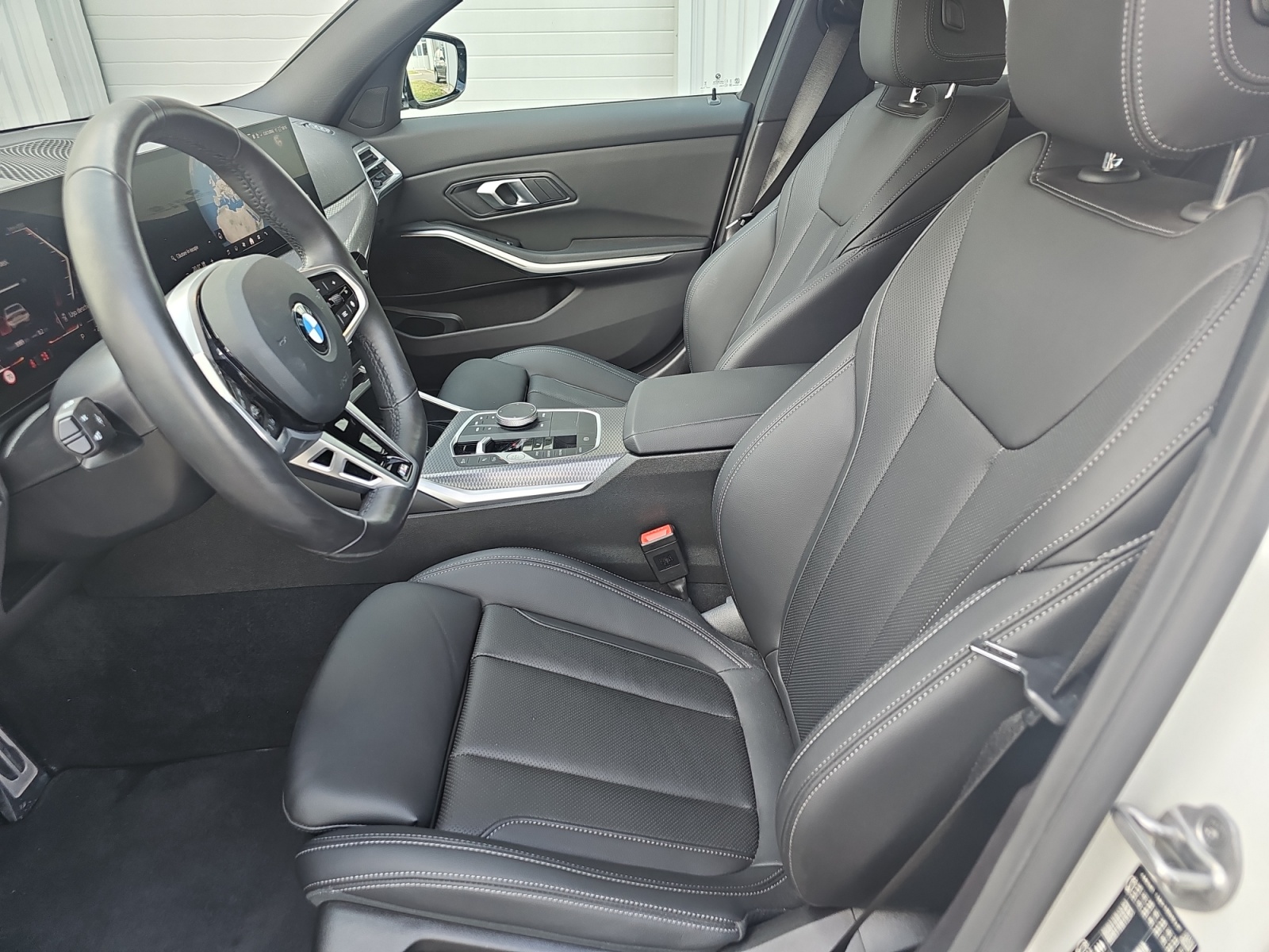 BMW Seria 3, 320I, 2025, 8990 km