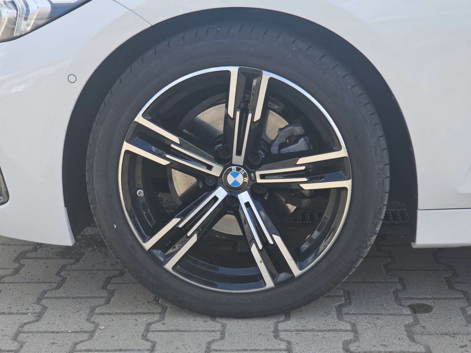BMW Seria 3, 320I, 2025, 8990 km