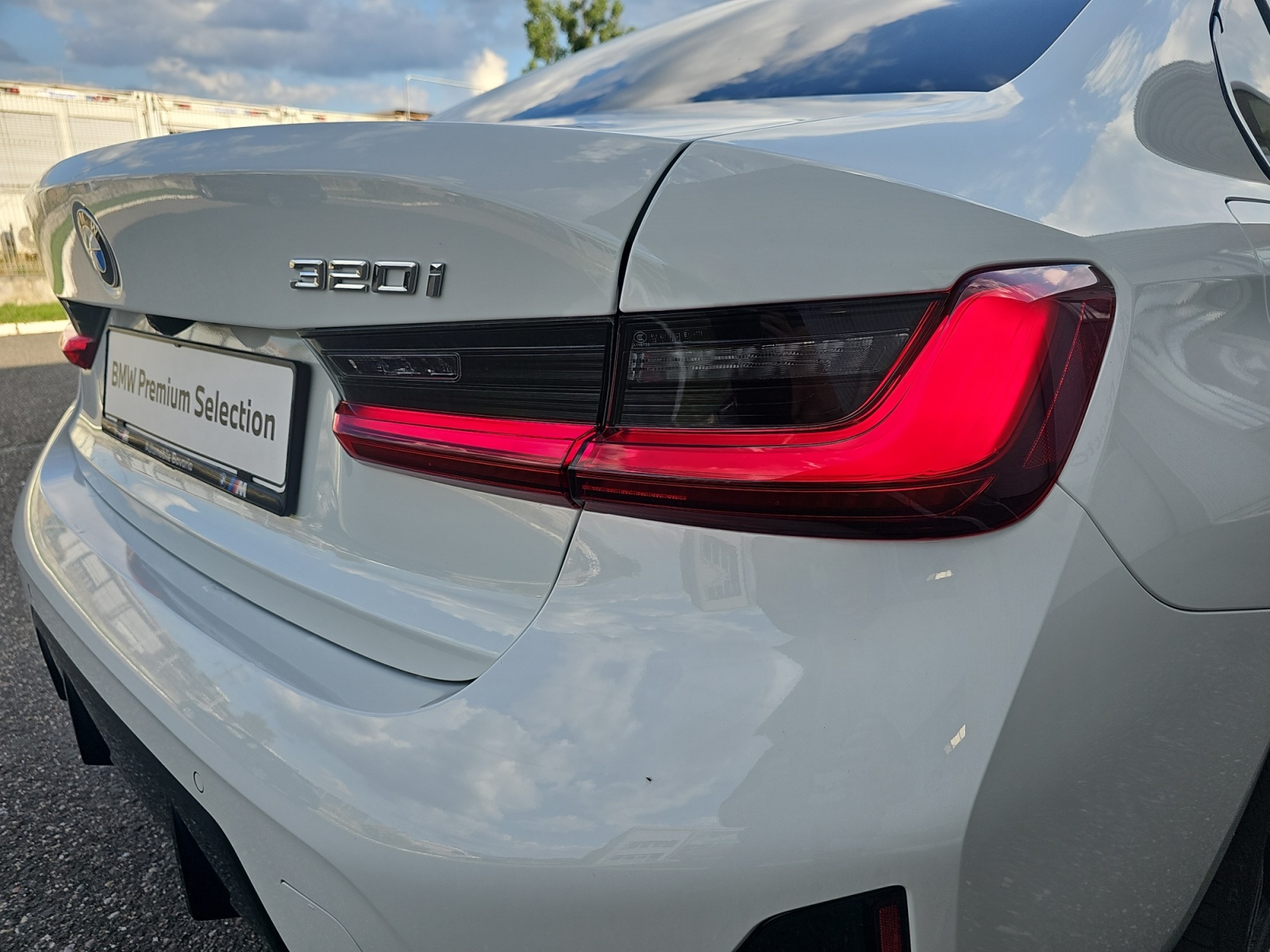 BMW Seria 3, 320I, 2025, 8990 km