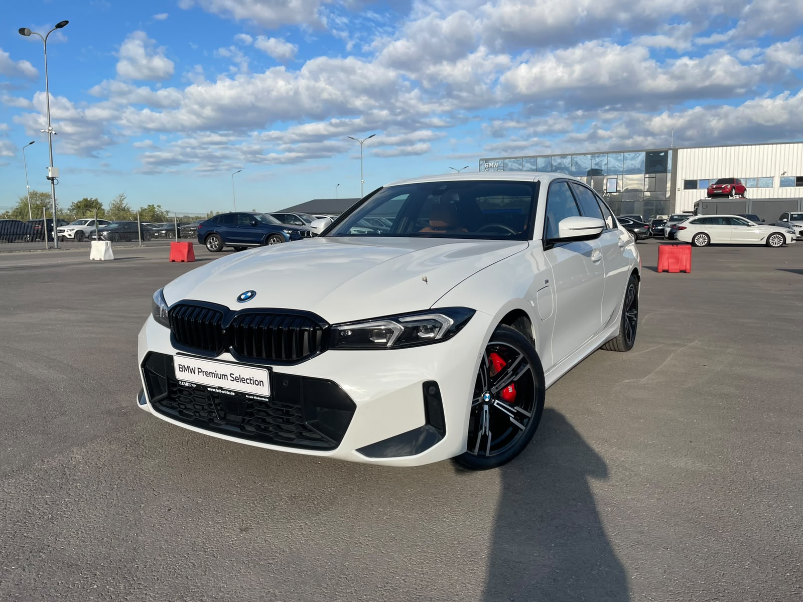 BMW Seria 3, 330E XDRIVE SEDAN, 2025, 26130 km