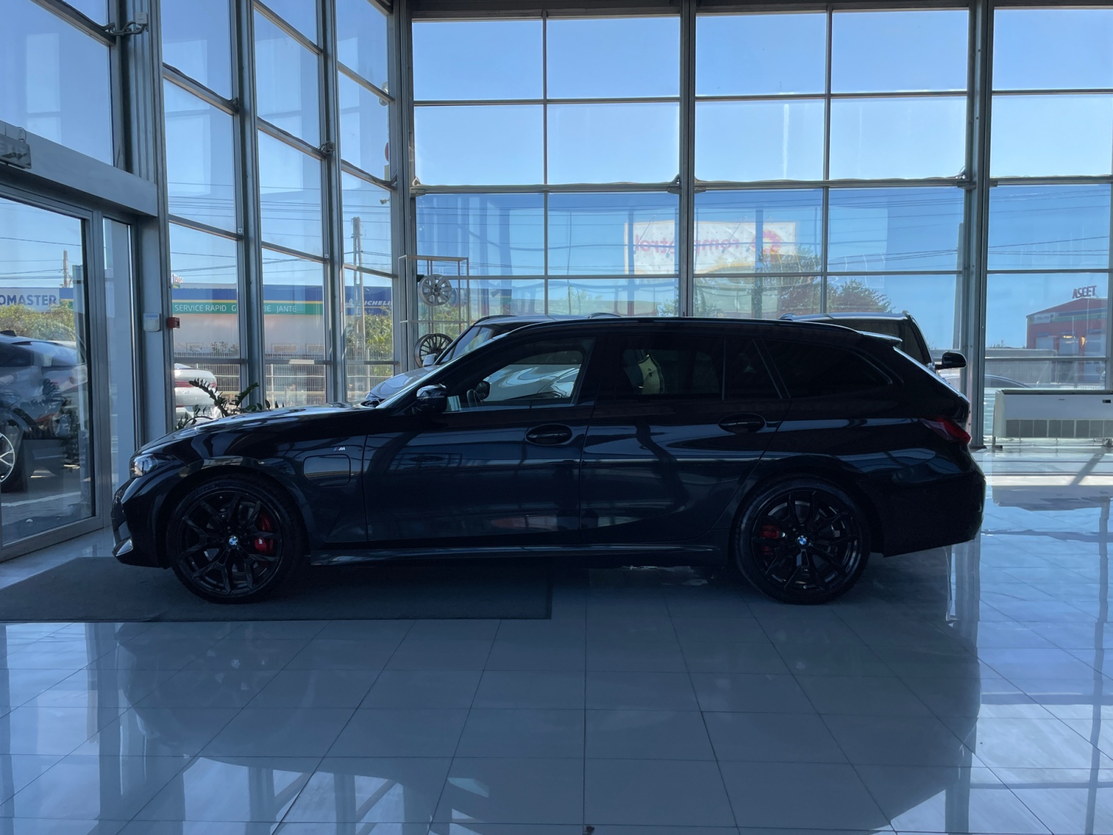 BMW Seria 3, 330E XDRIVE TOURING, 2024, 10623 km