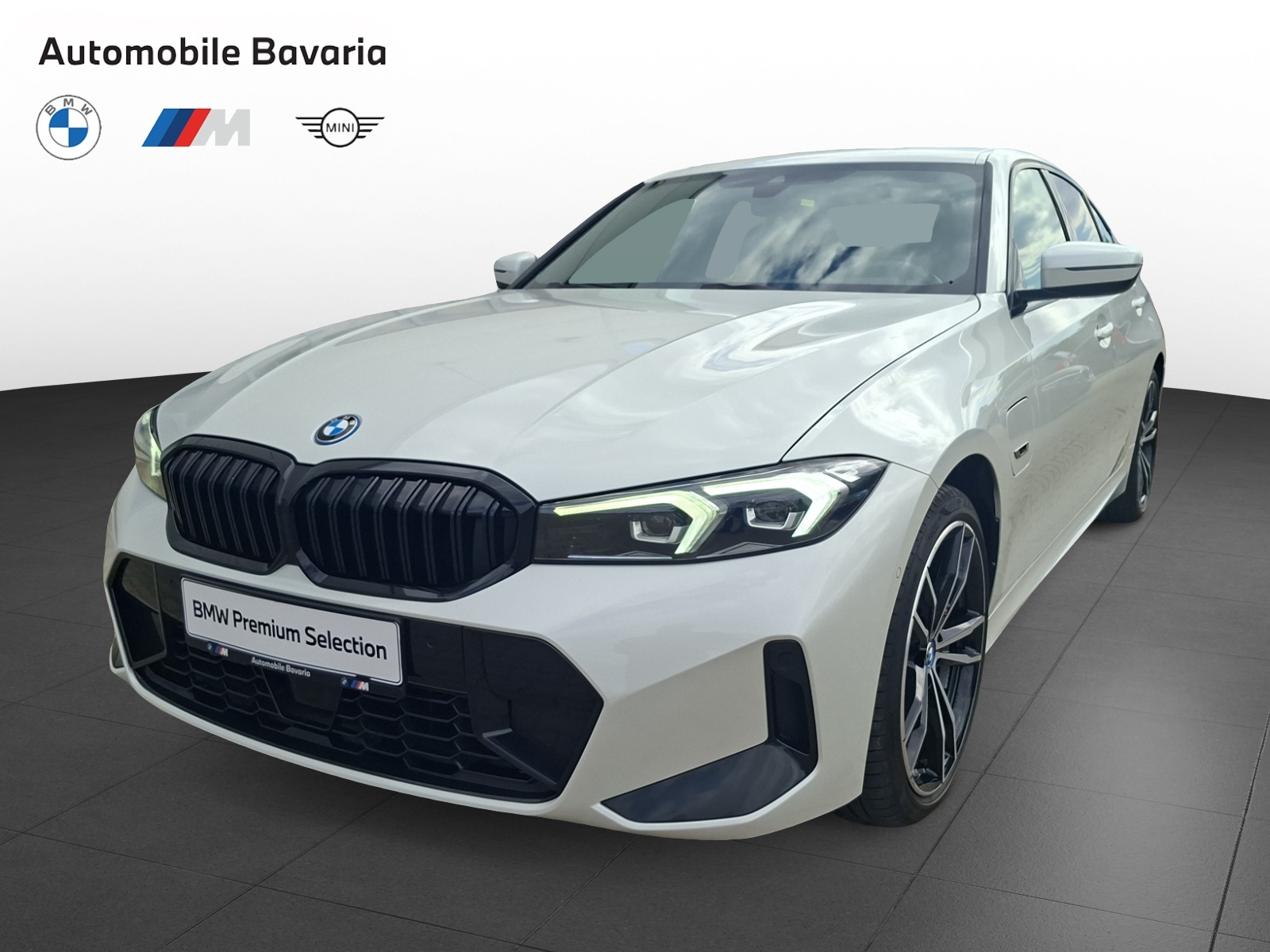 BMW Seria 3, 330E XDRIVE, 2022, 67687 km